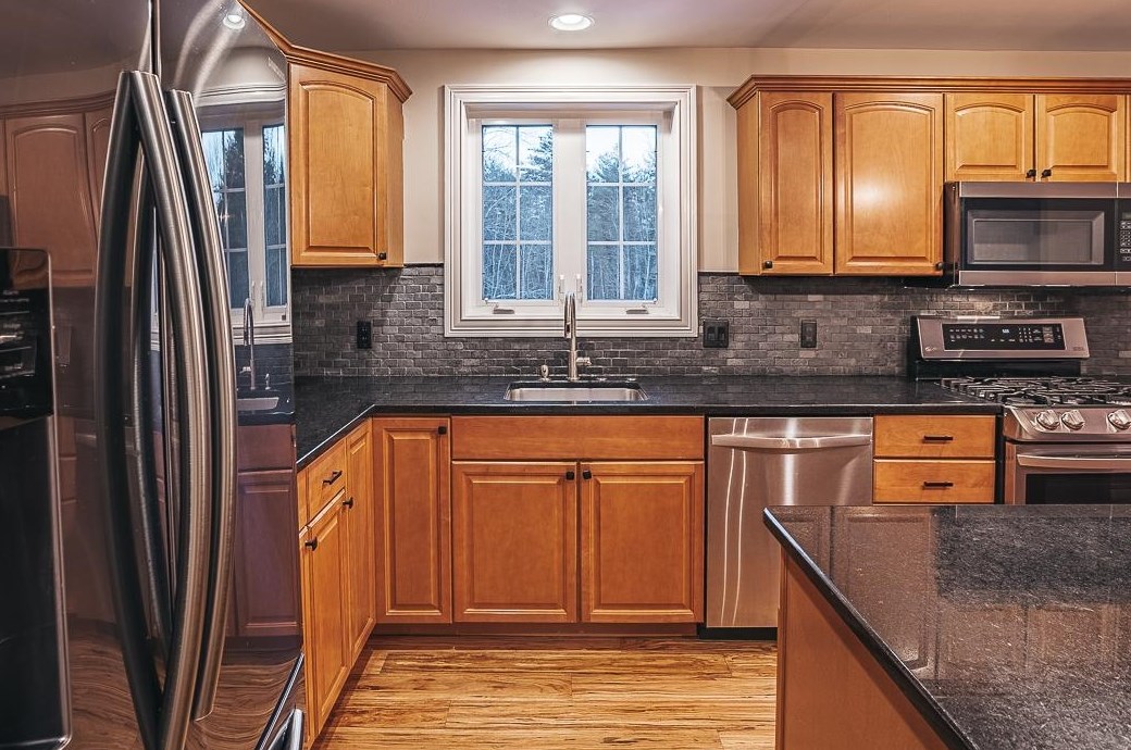 257 Elm St, Concord NH  03303-3321 exterior