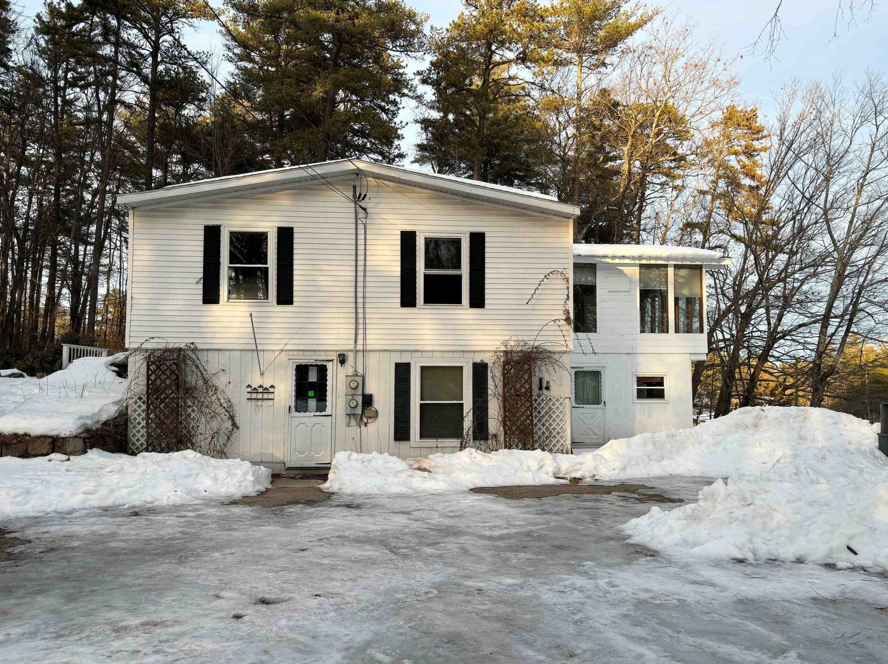 60 Brookside Ave, Albany, NH 03818
