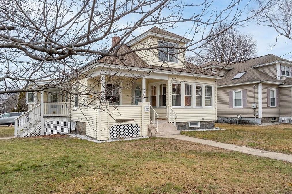 54 Garden St, Manchester NH  03103-6417 exterior