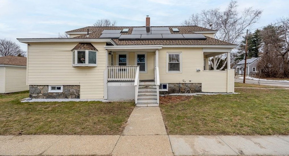 54 Garden St, Manchester NH  03103-6417 exterior