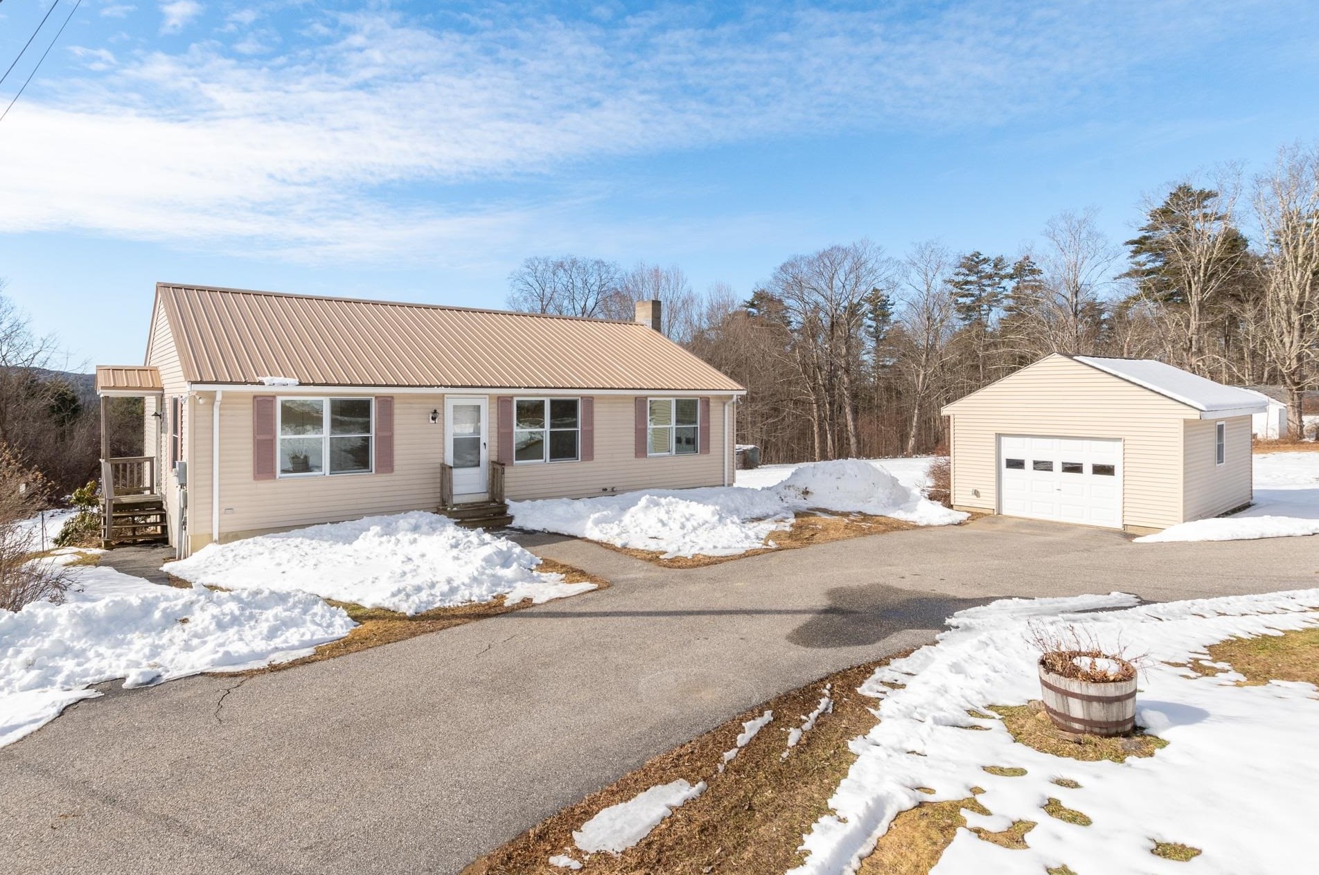 145 Bow Lake Rd, Barnstead, NH 03218