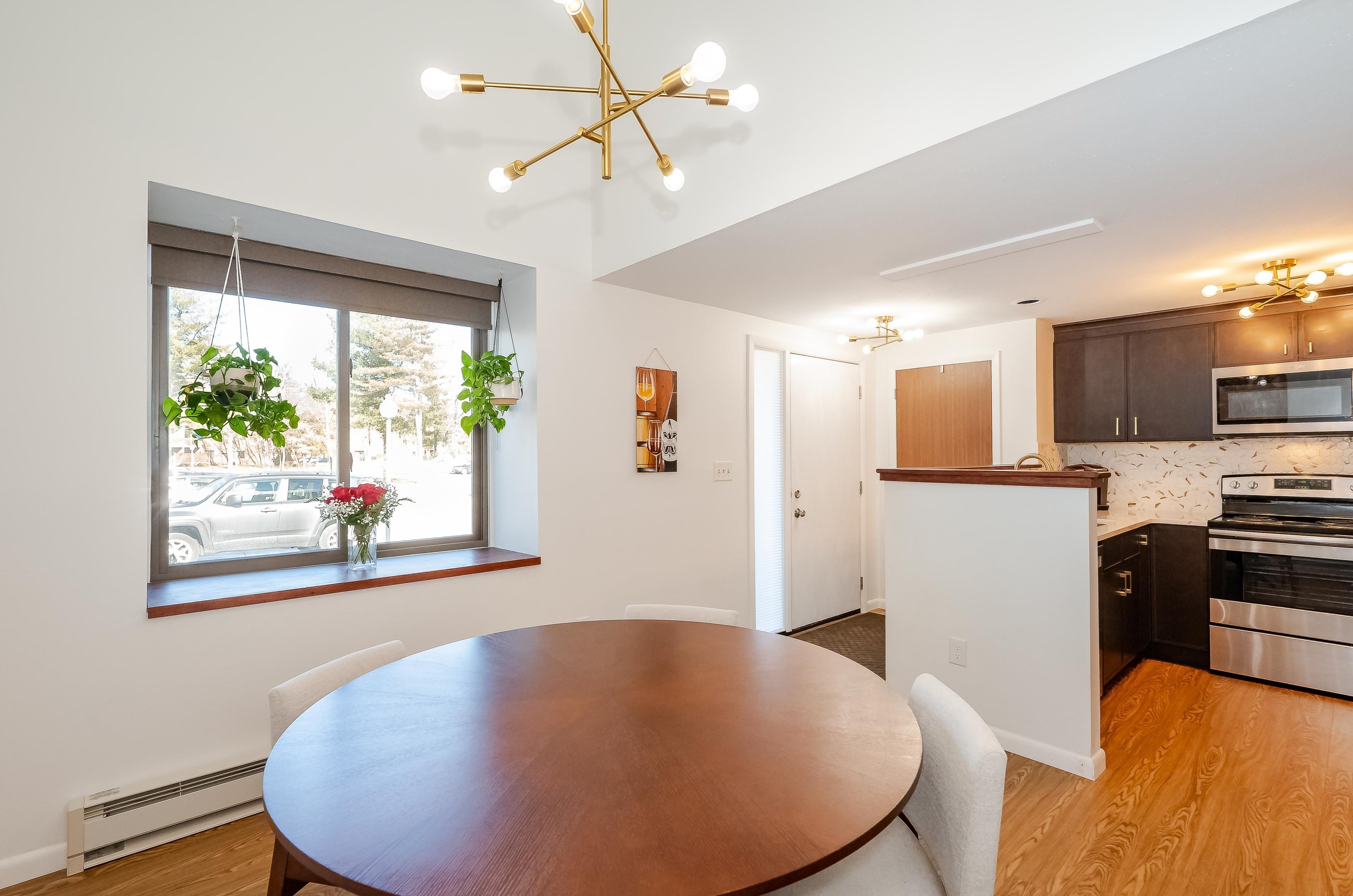 7 Kingston Ct, Merrimack NH  03054-3428 exterior