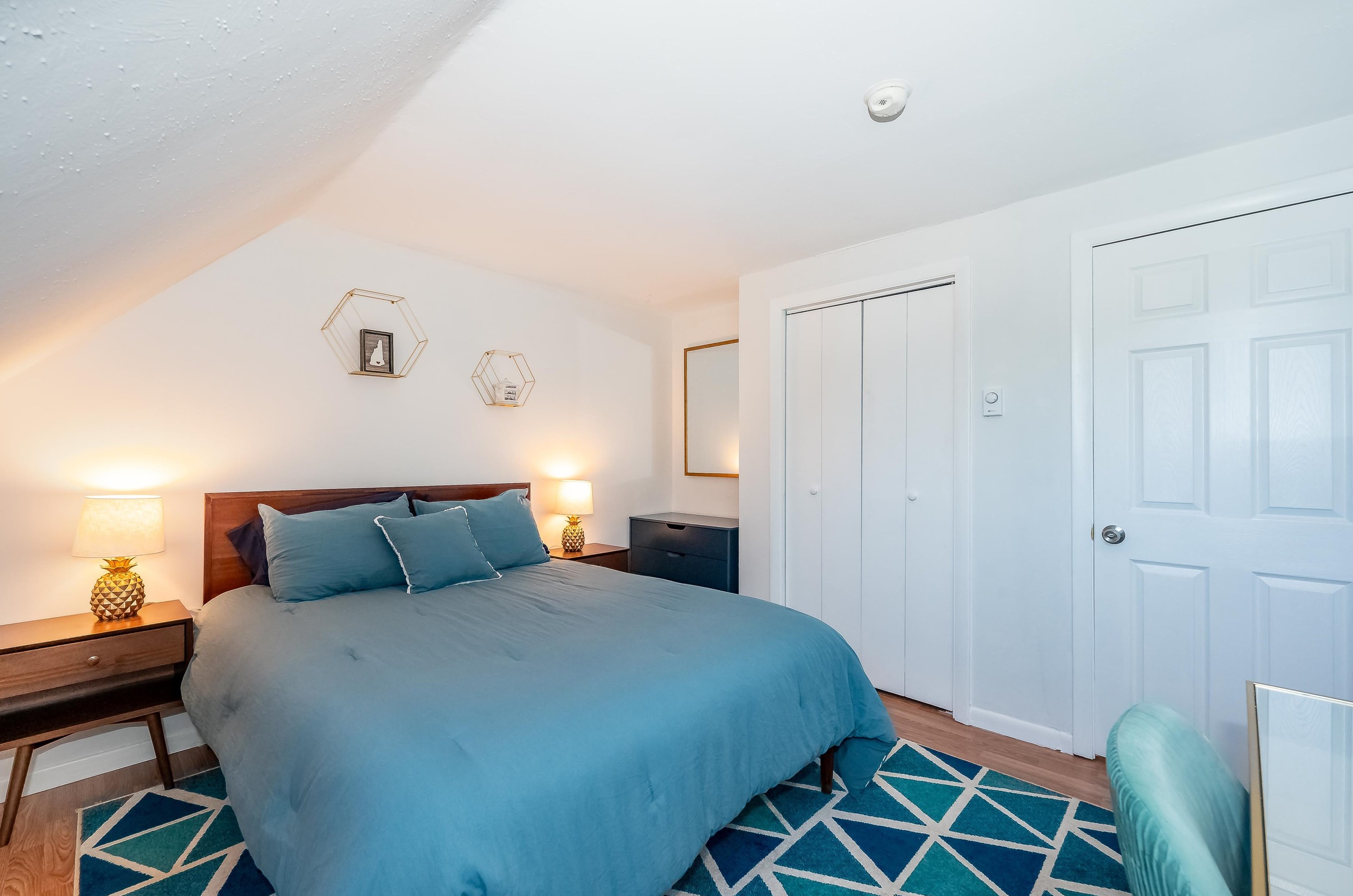 7 Kingston Ct, Merrimack NH  03054-3428 exterior