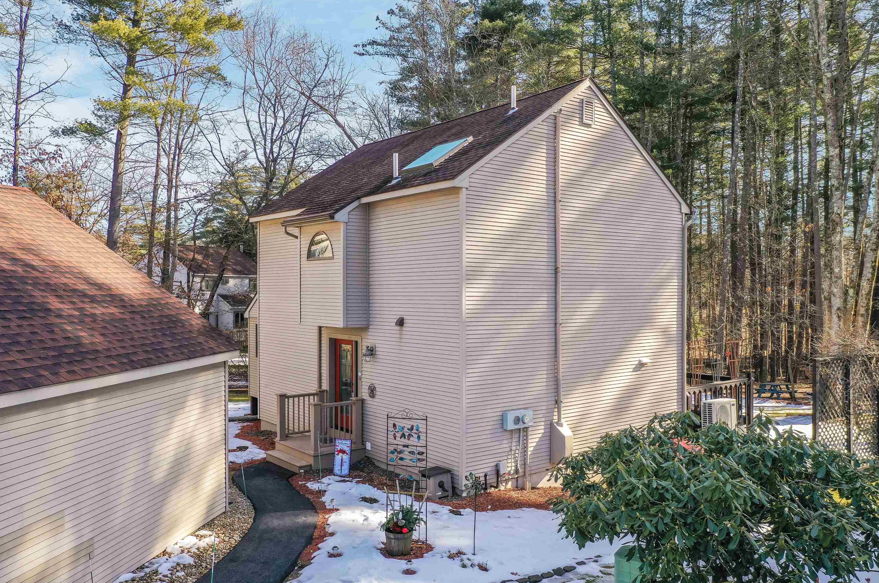 6 Mockingbird Ct, Merrimack, NH 03054