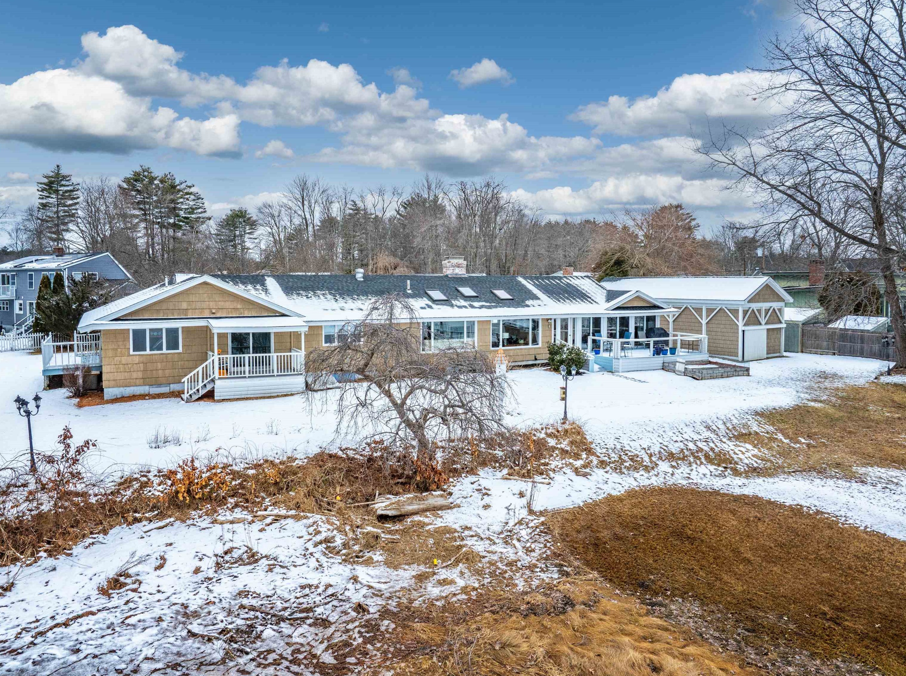 15 Cote Dr, Dover NH  03820-4644 exterior