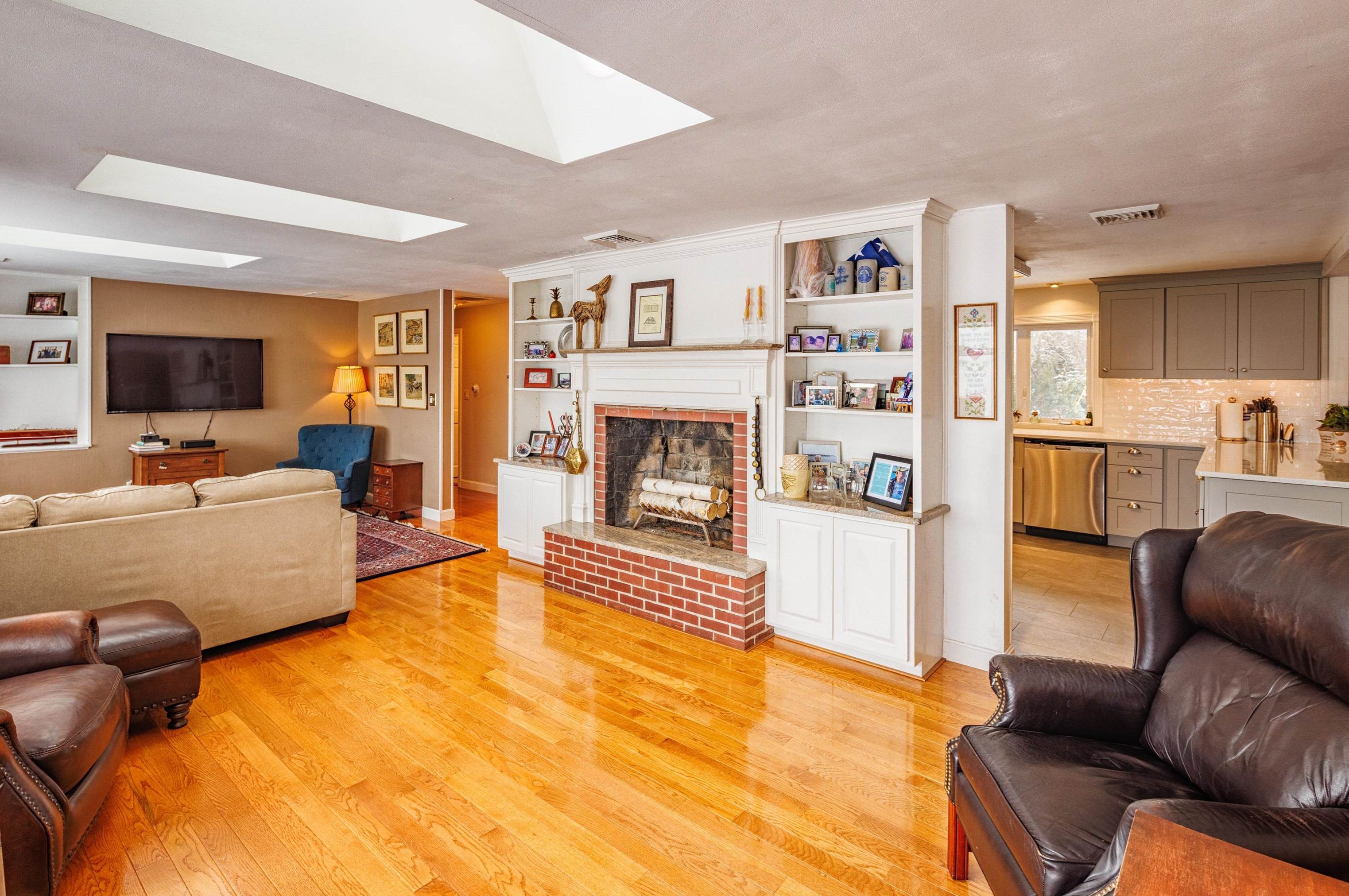 15 Cote Dr, Dover NH  03820-4644 exterior