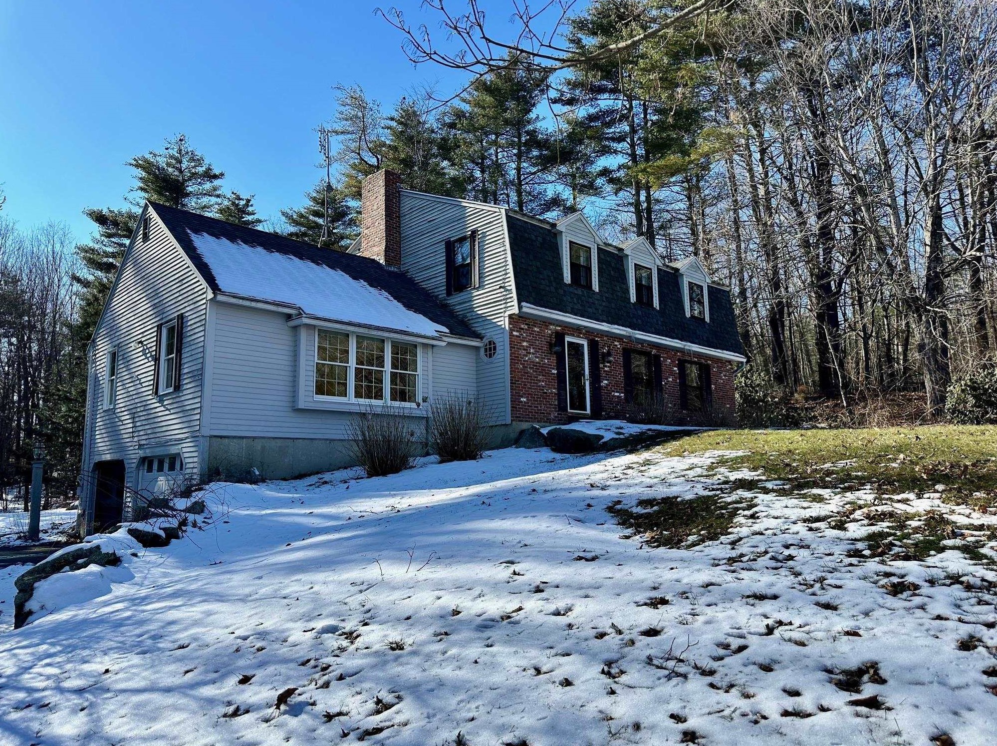 99 Stage Rd, Hampstead, NH 03841
