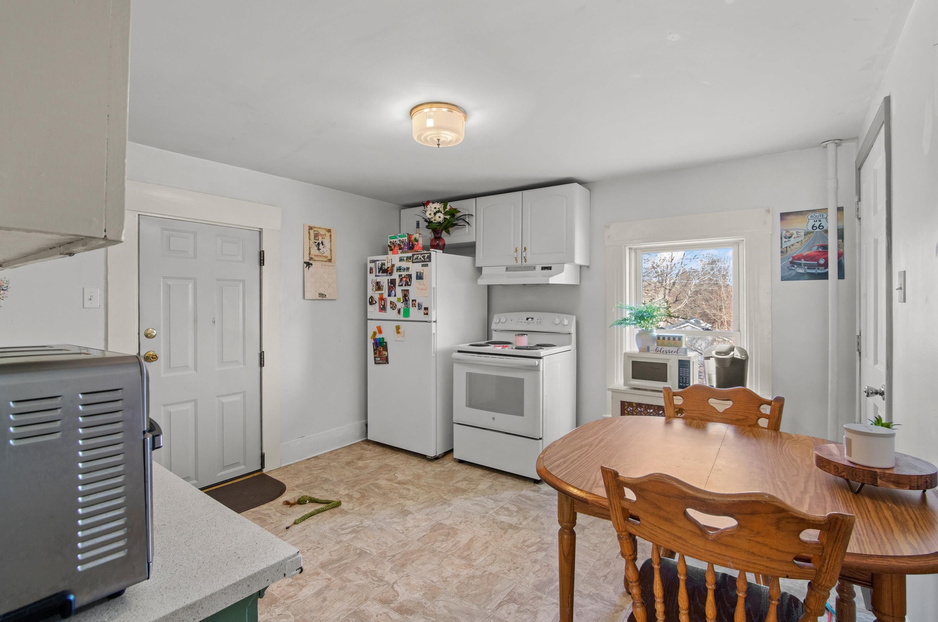 1364 Candia Rd, Manchester NH 03109-5703 exterior