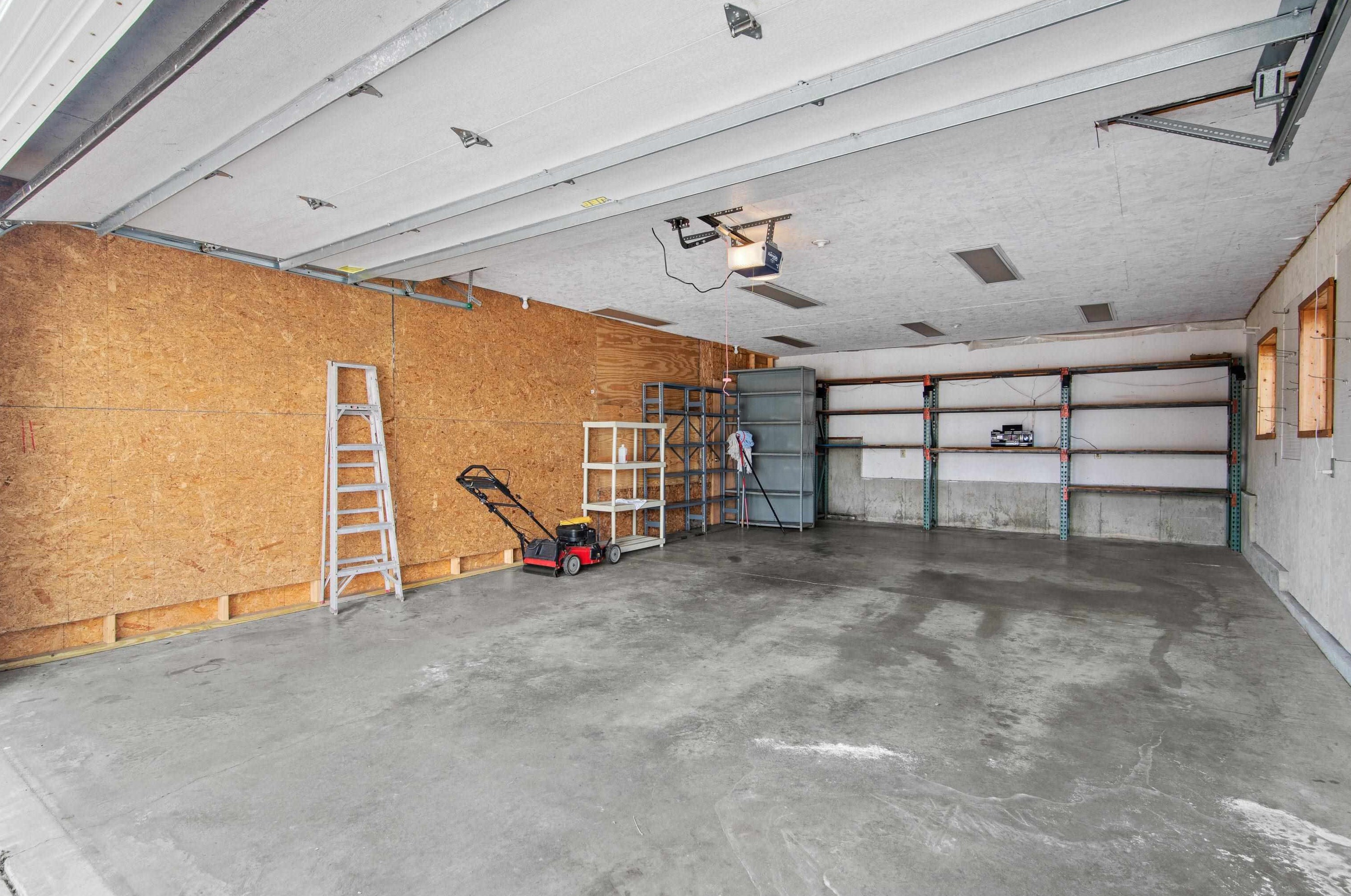 1364 Candia Rd, Manchester NH 03109-5703 exterior