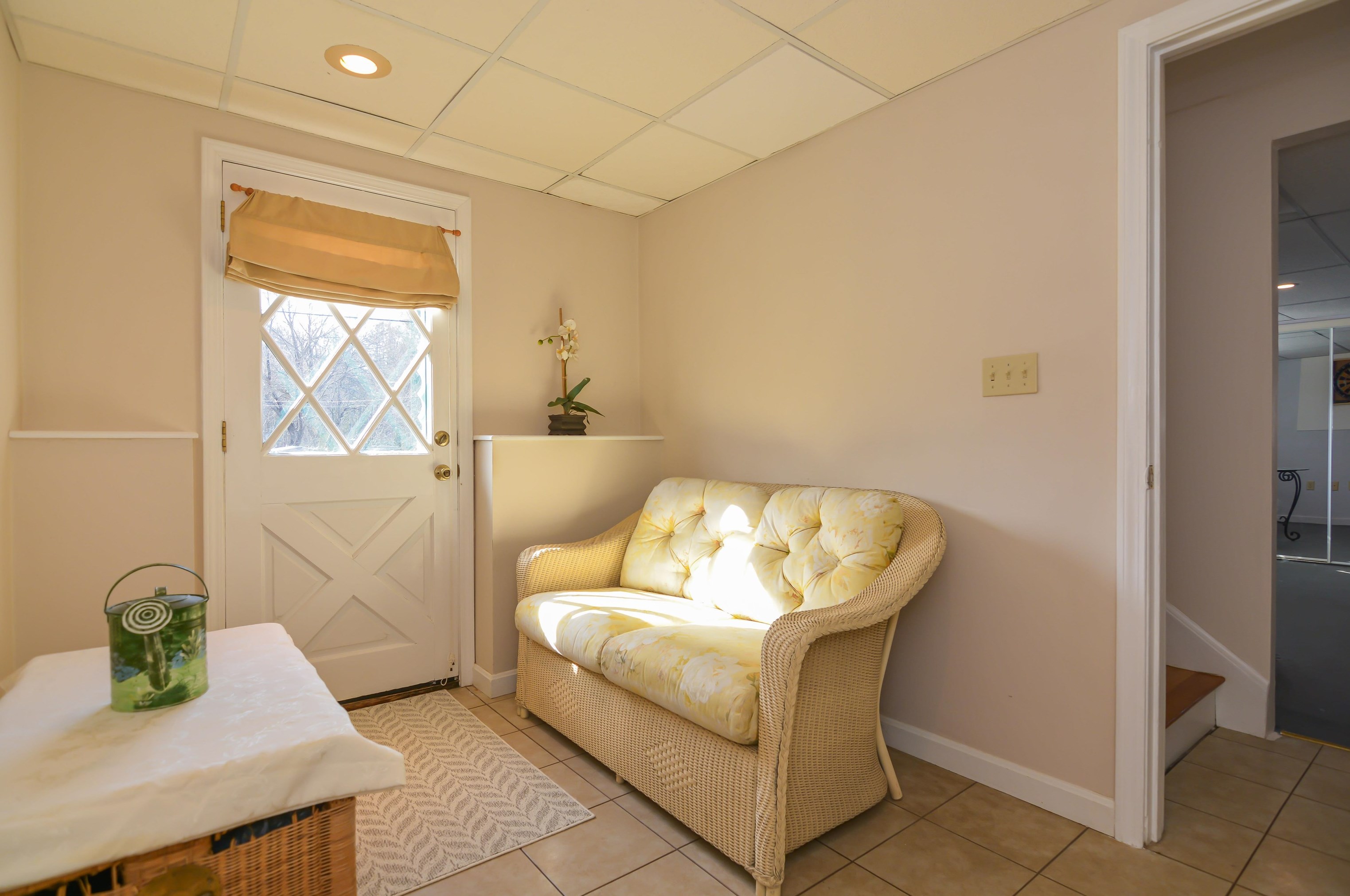 24 Woodbury St, Salem NH  03079-3211 exterior