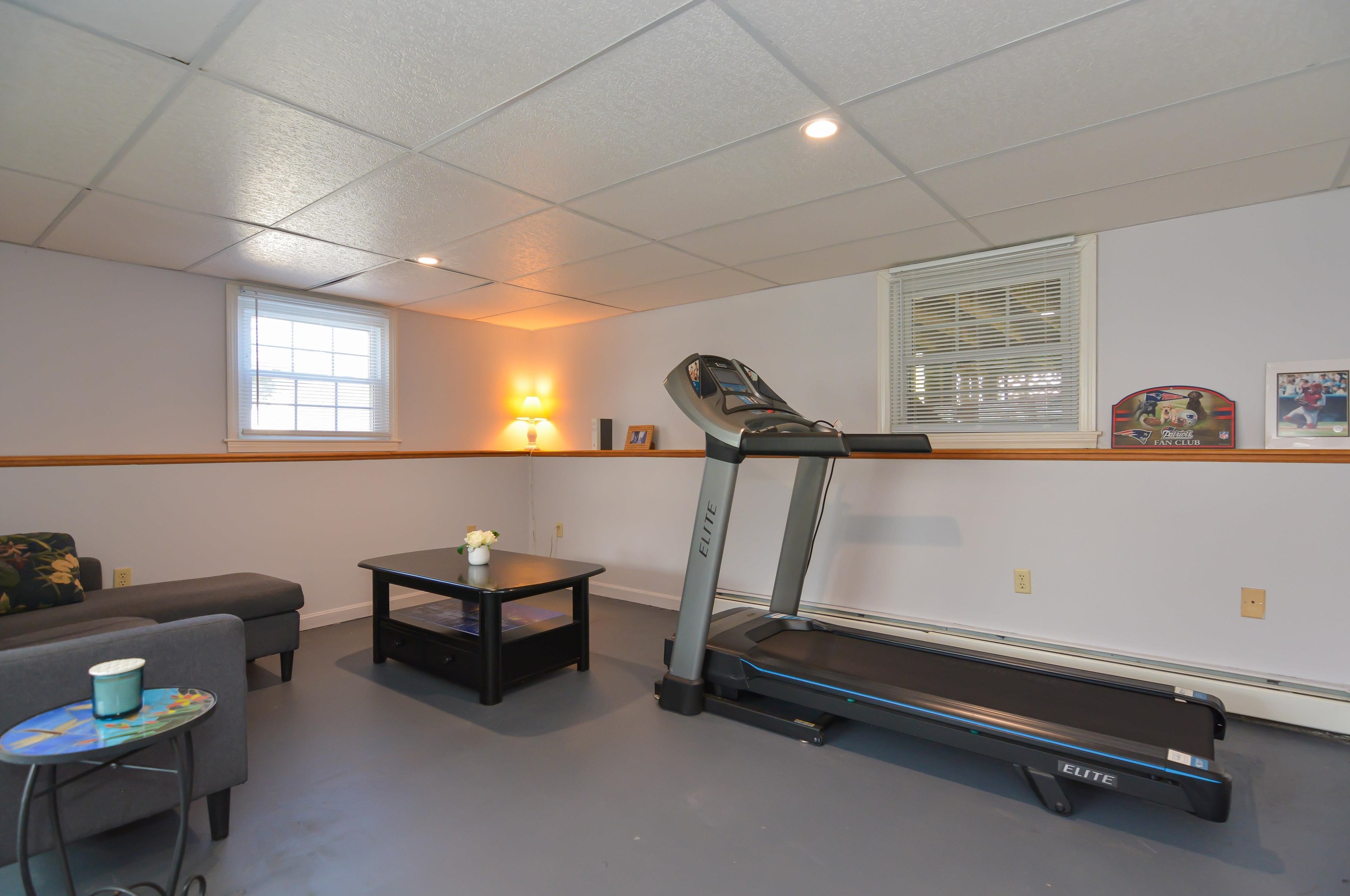 24 Woodbury St, Salem NH  03079-3211 exterior