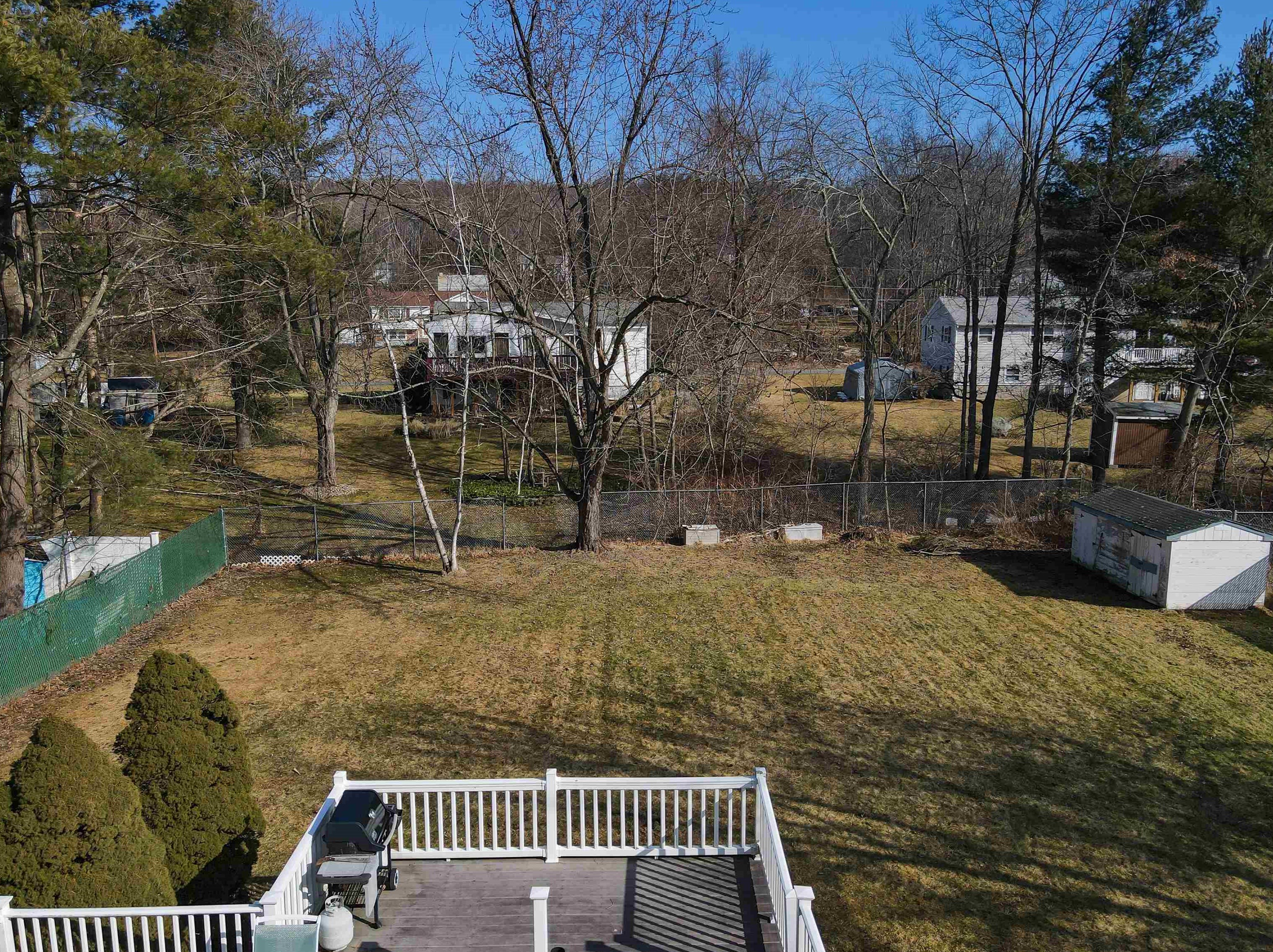 24 Woodbury St, Salem NH  03079-3211 exterior