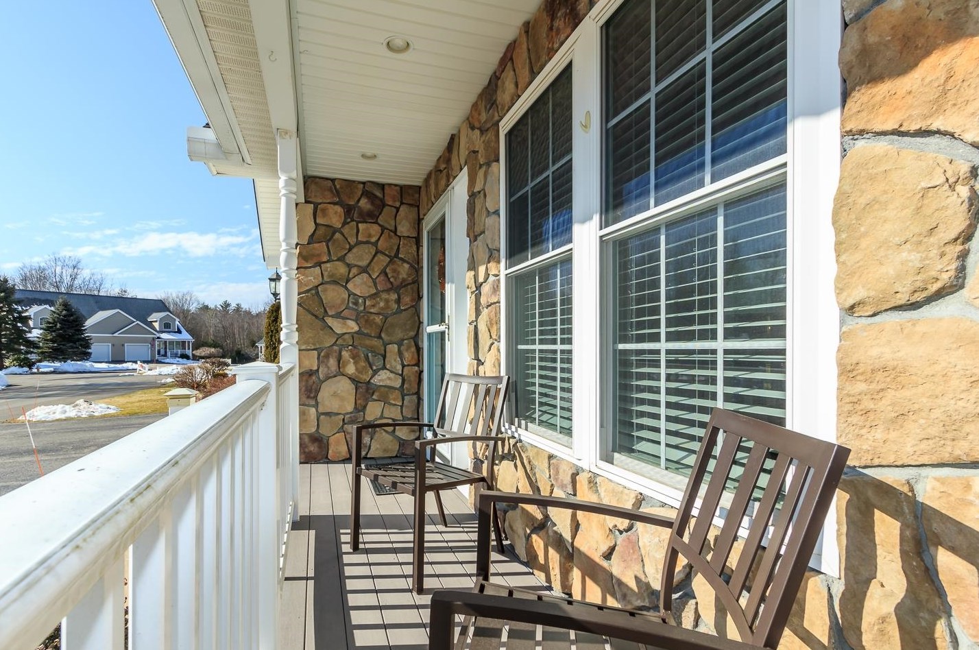 43 Arbor Cir, Hudson, NH 03052