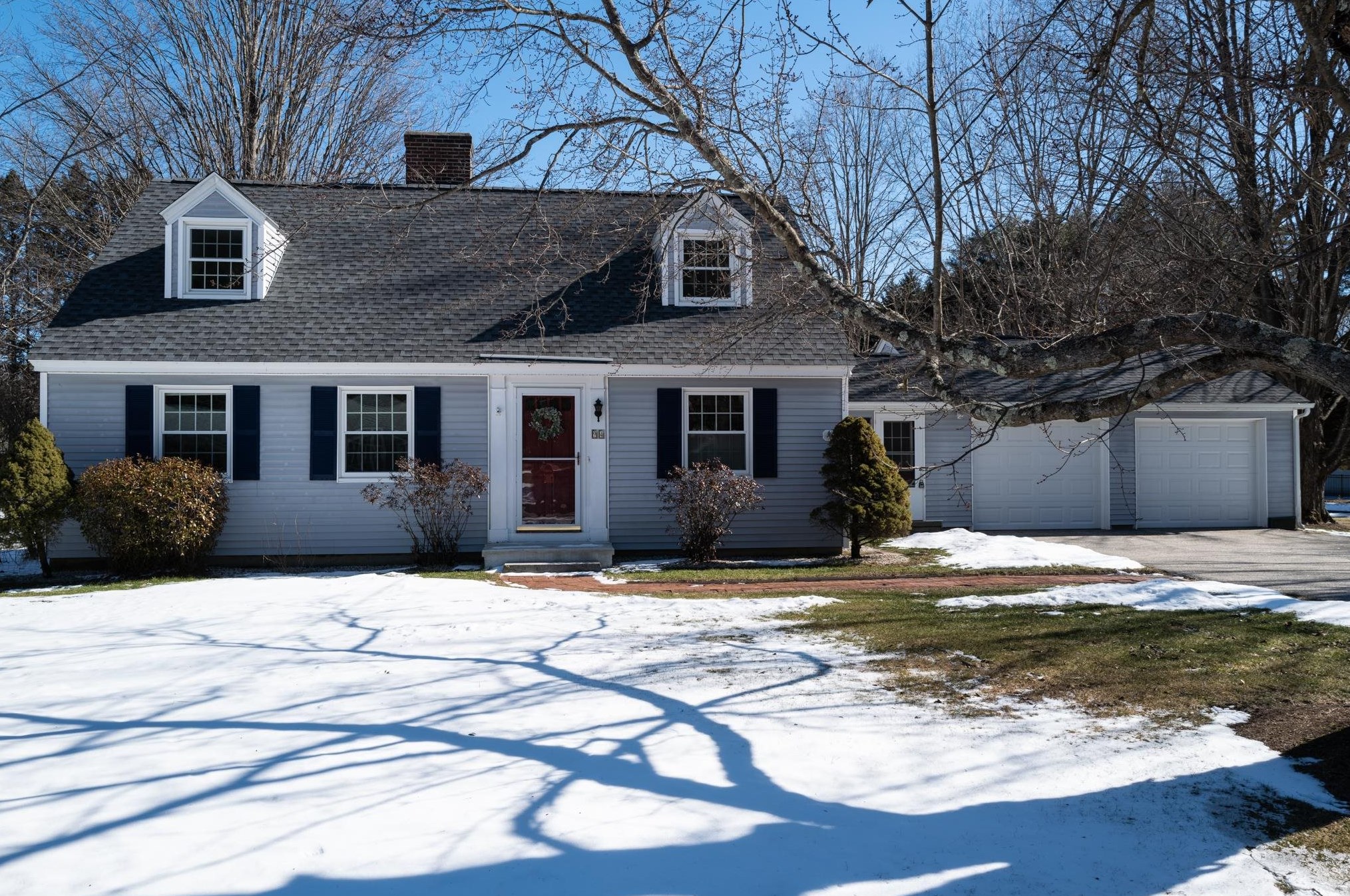 94 Mountain Rd, Concord, NH 03301