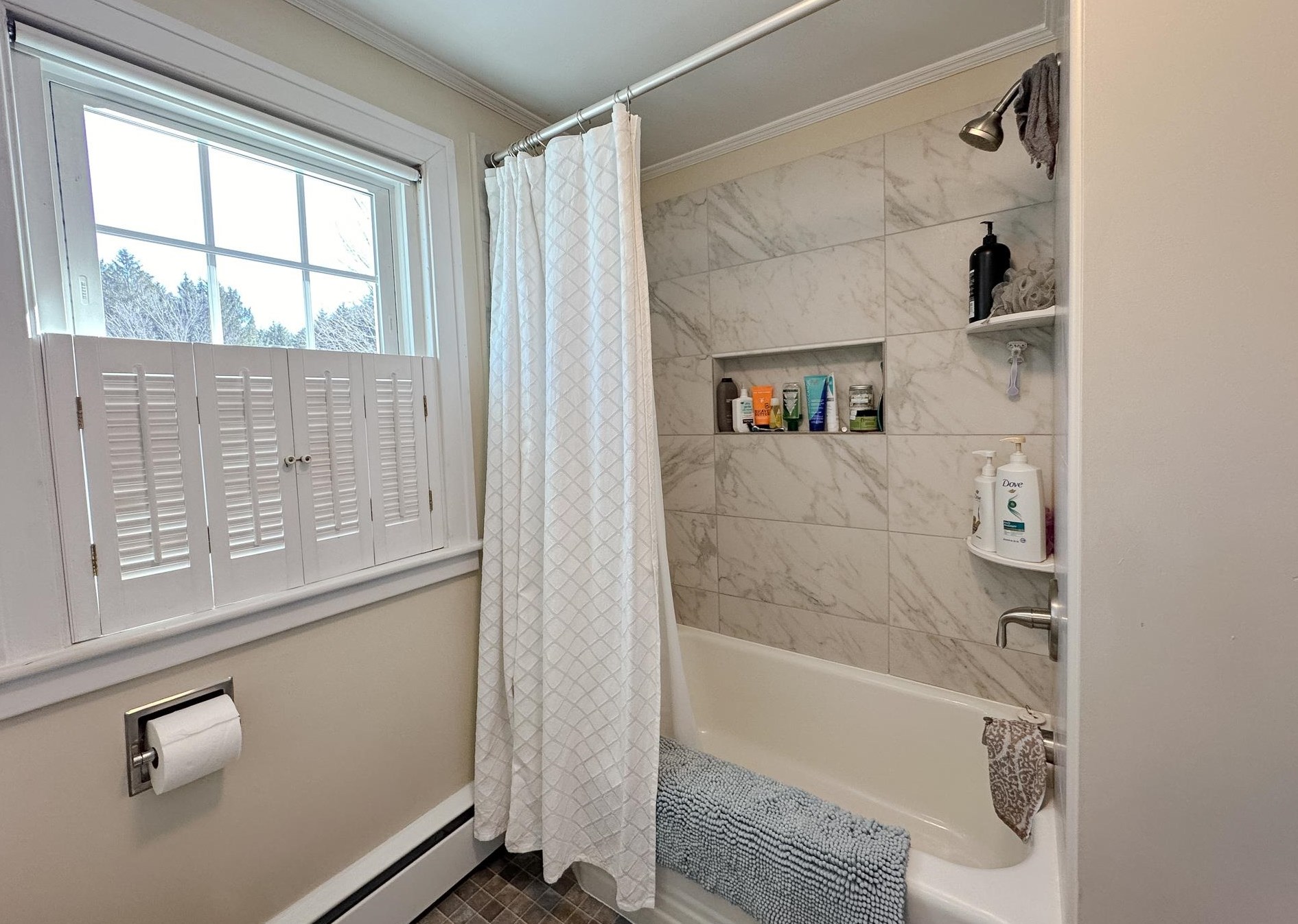 94 Mountain Rd, Concord NH  03301-6902 exterior