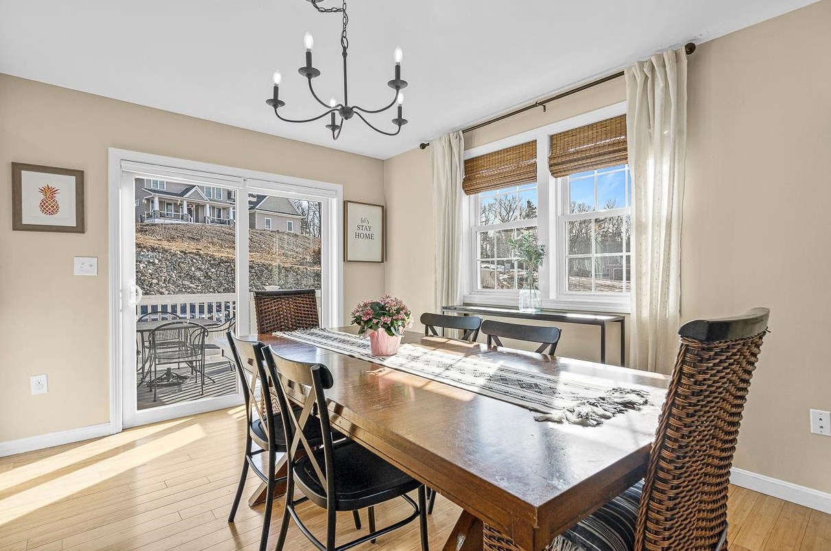 167 Range Rd, Windham NH  03087-2324 exterior