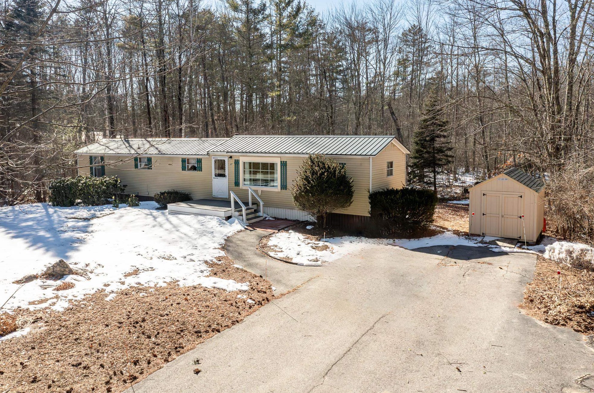 27 Smoke St, Barrington, NH 03825