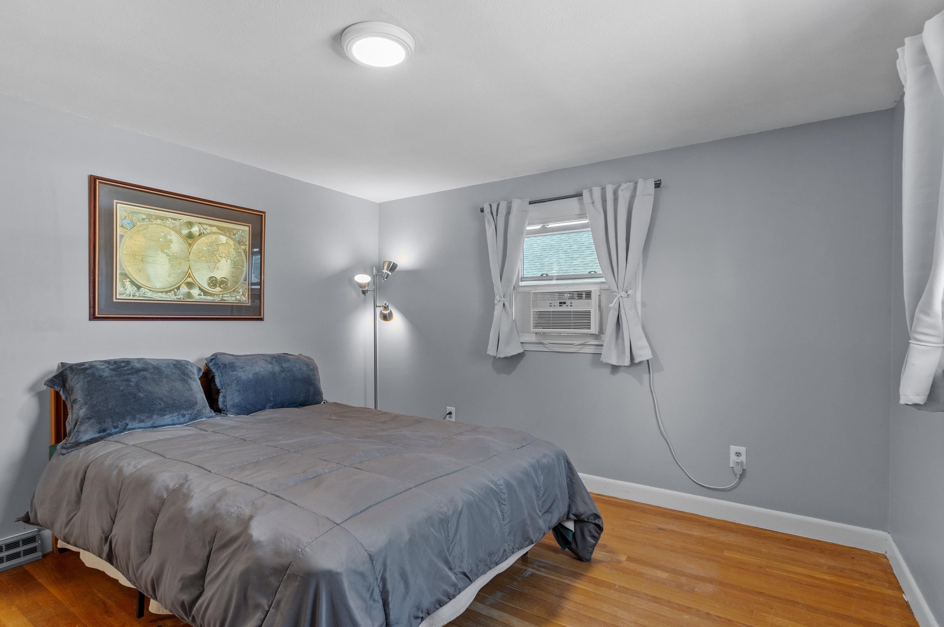 9 Olive Ave, Salem NH  03079-2329 exterior