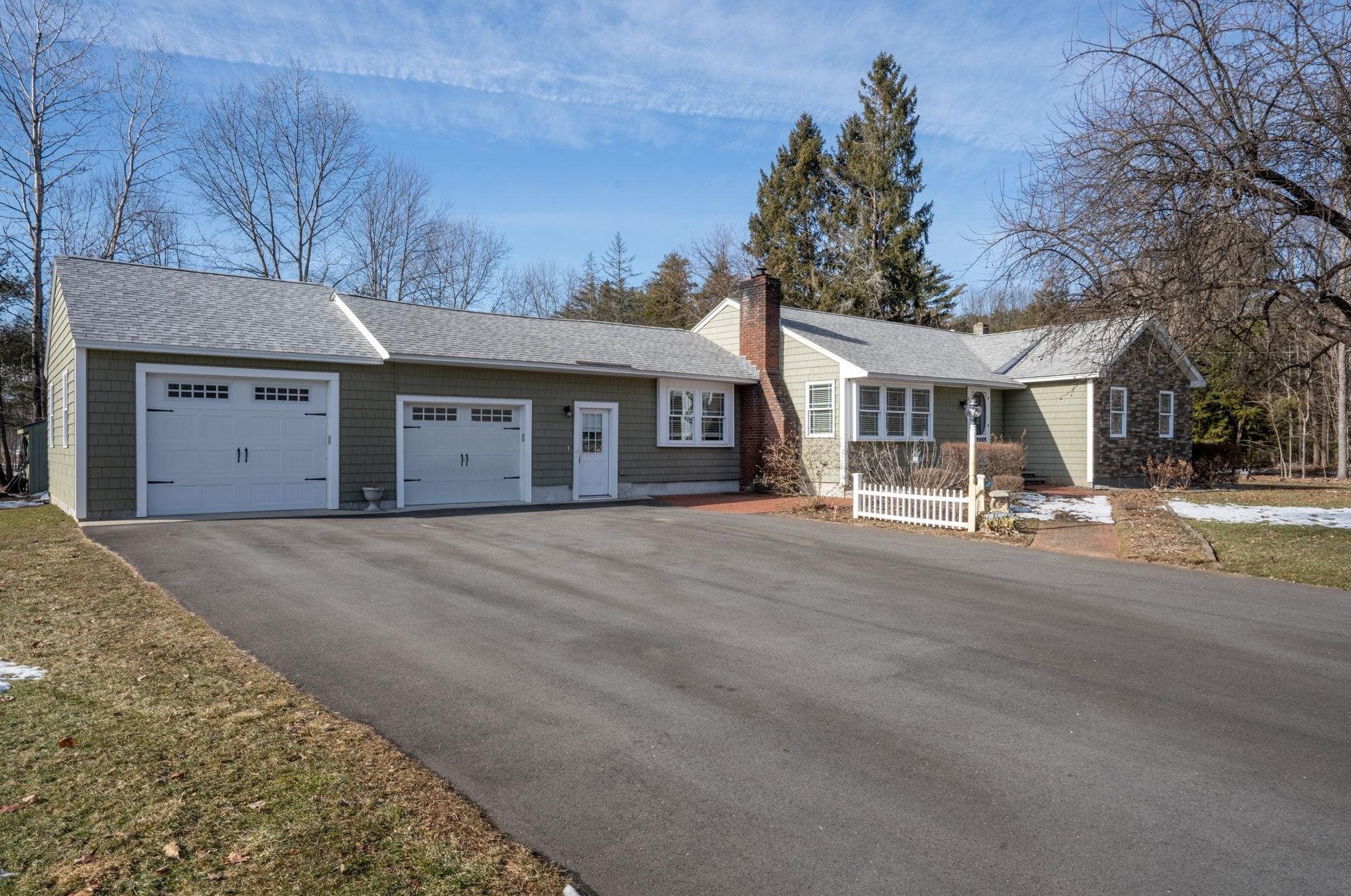 18 Old Coach Rd, Kingston, NH 03848