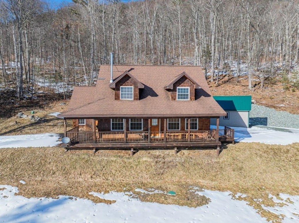 19 Weeks Rd, Lancaster, NH 03584