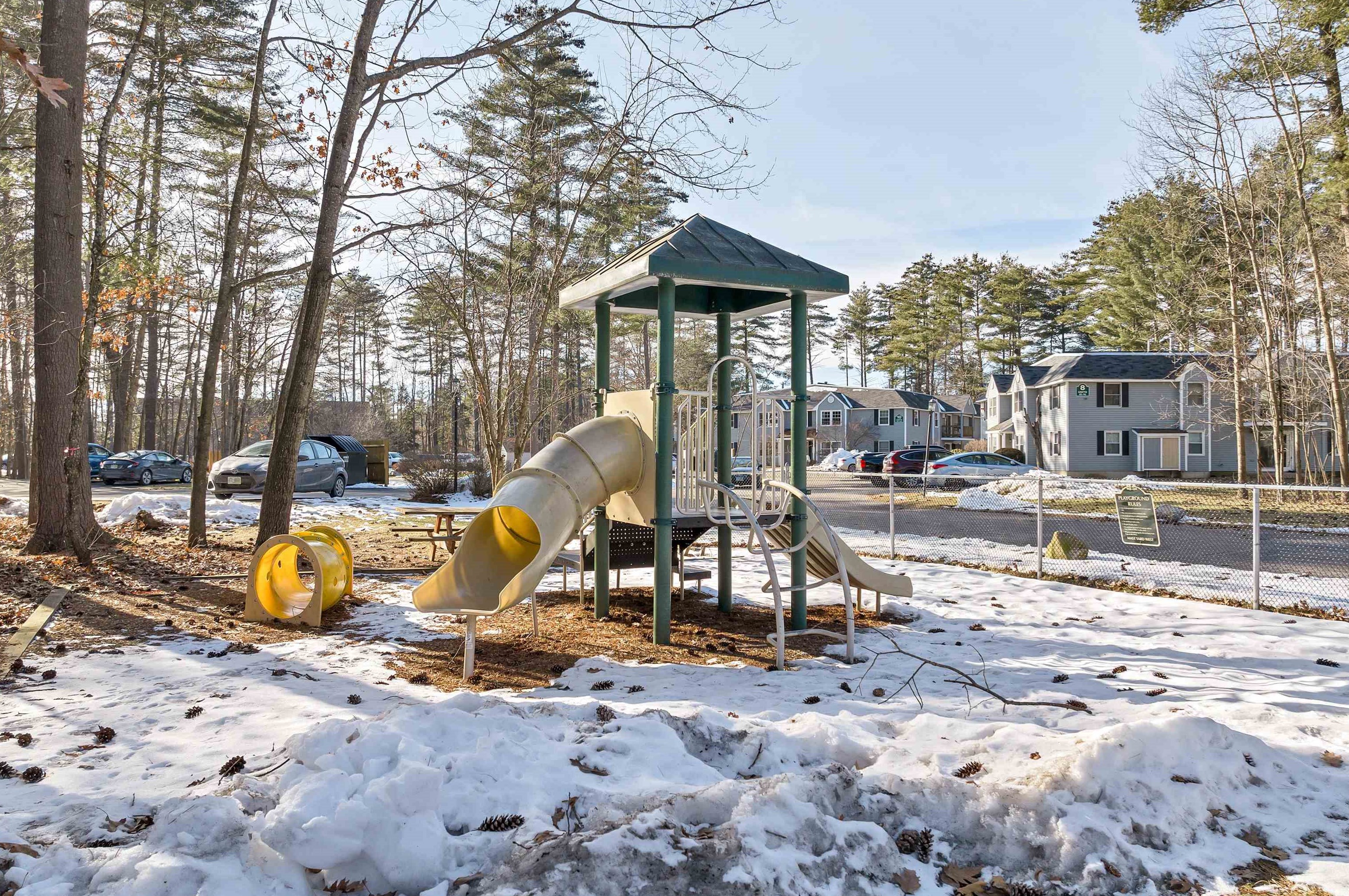 37 Alice Dr, Concord NH  03303-2035 exterior