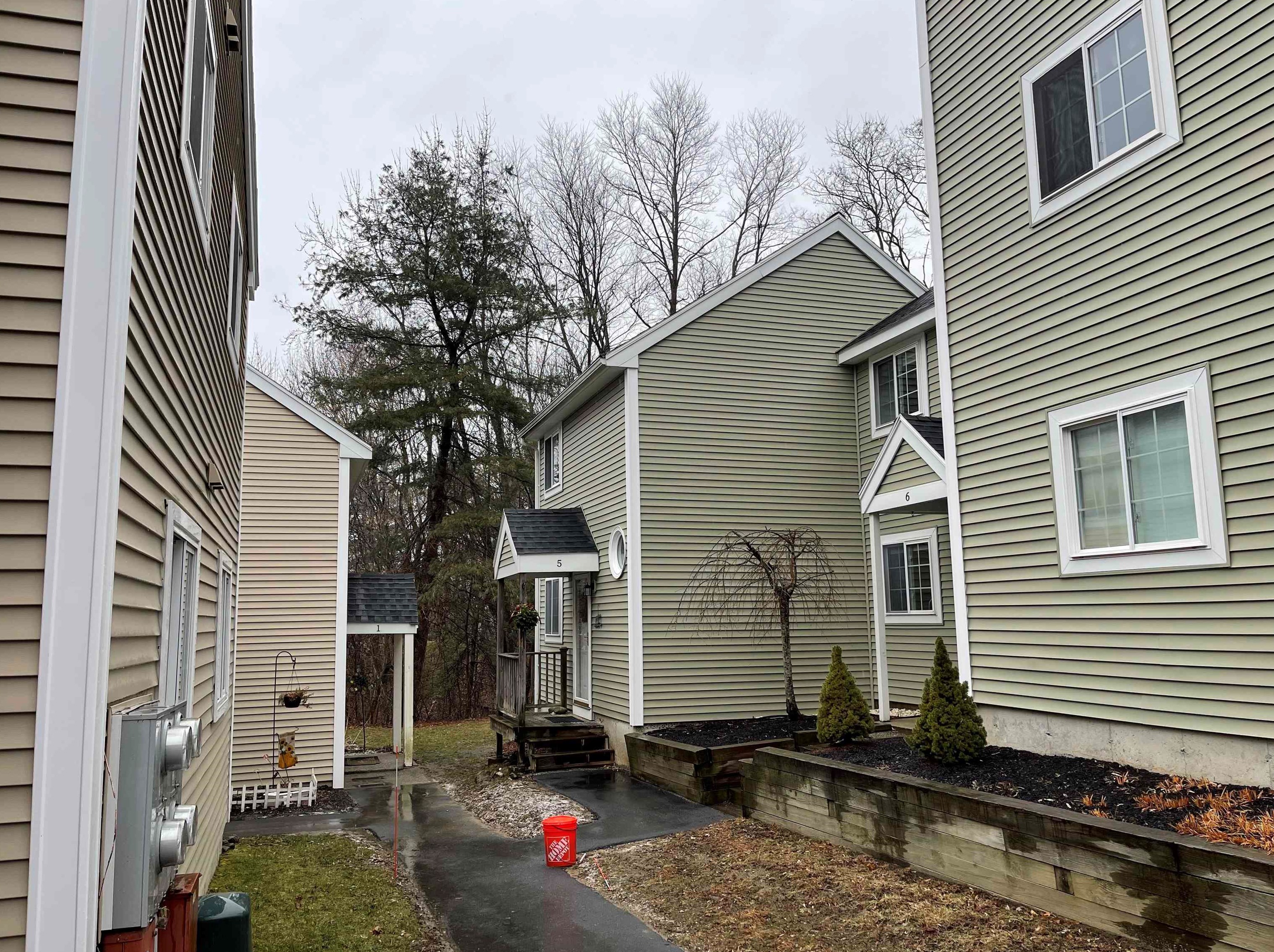 98 Henry Law Ave #5, Dover, NH 03820