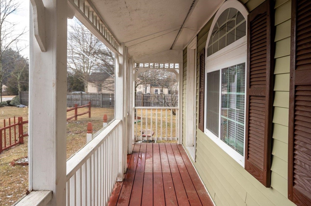 129 Flagg Rd, Rochester, NH 03839