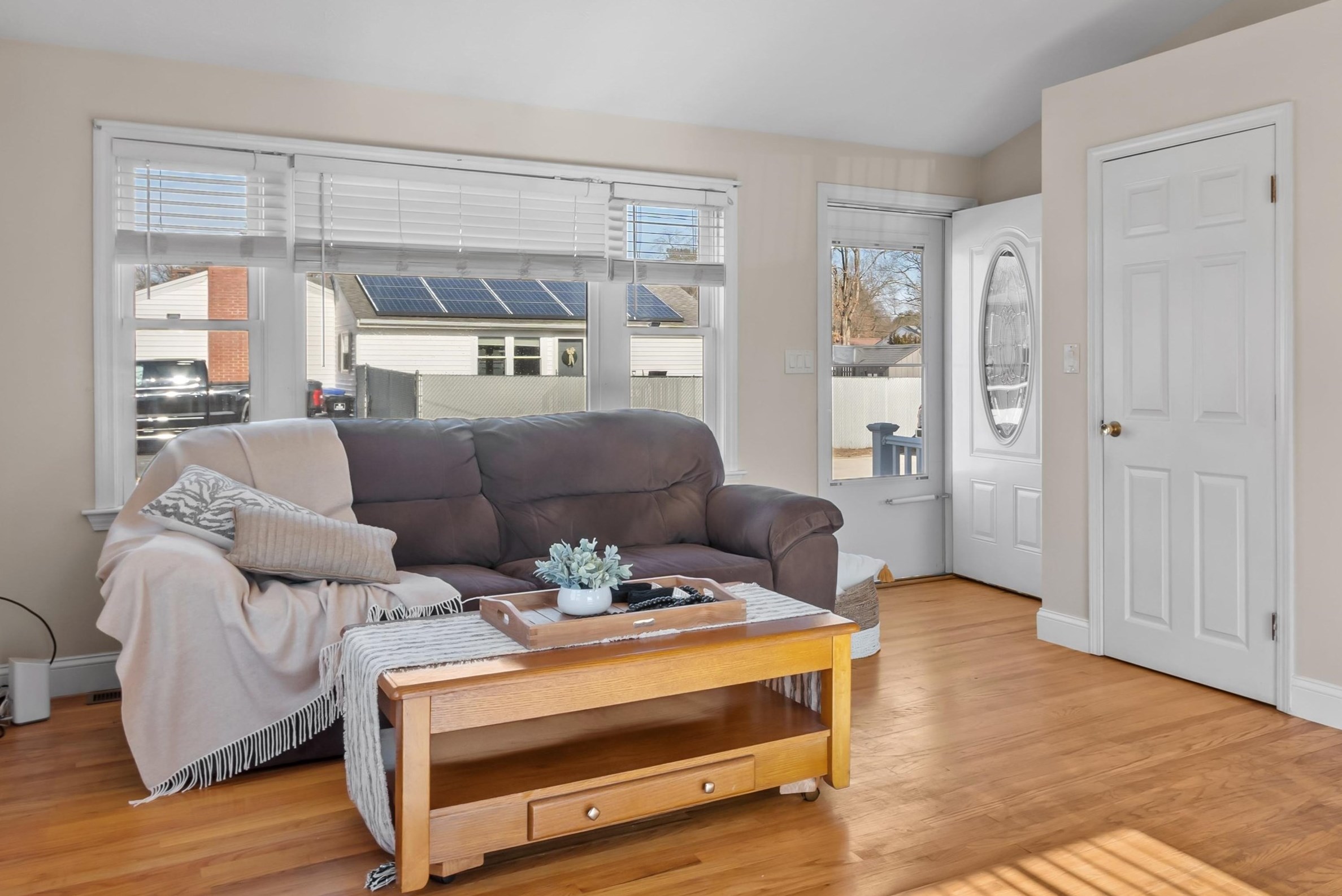 7 Blackstone St, Hudson NH  03051-4354 exterior