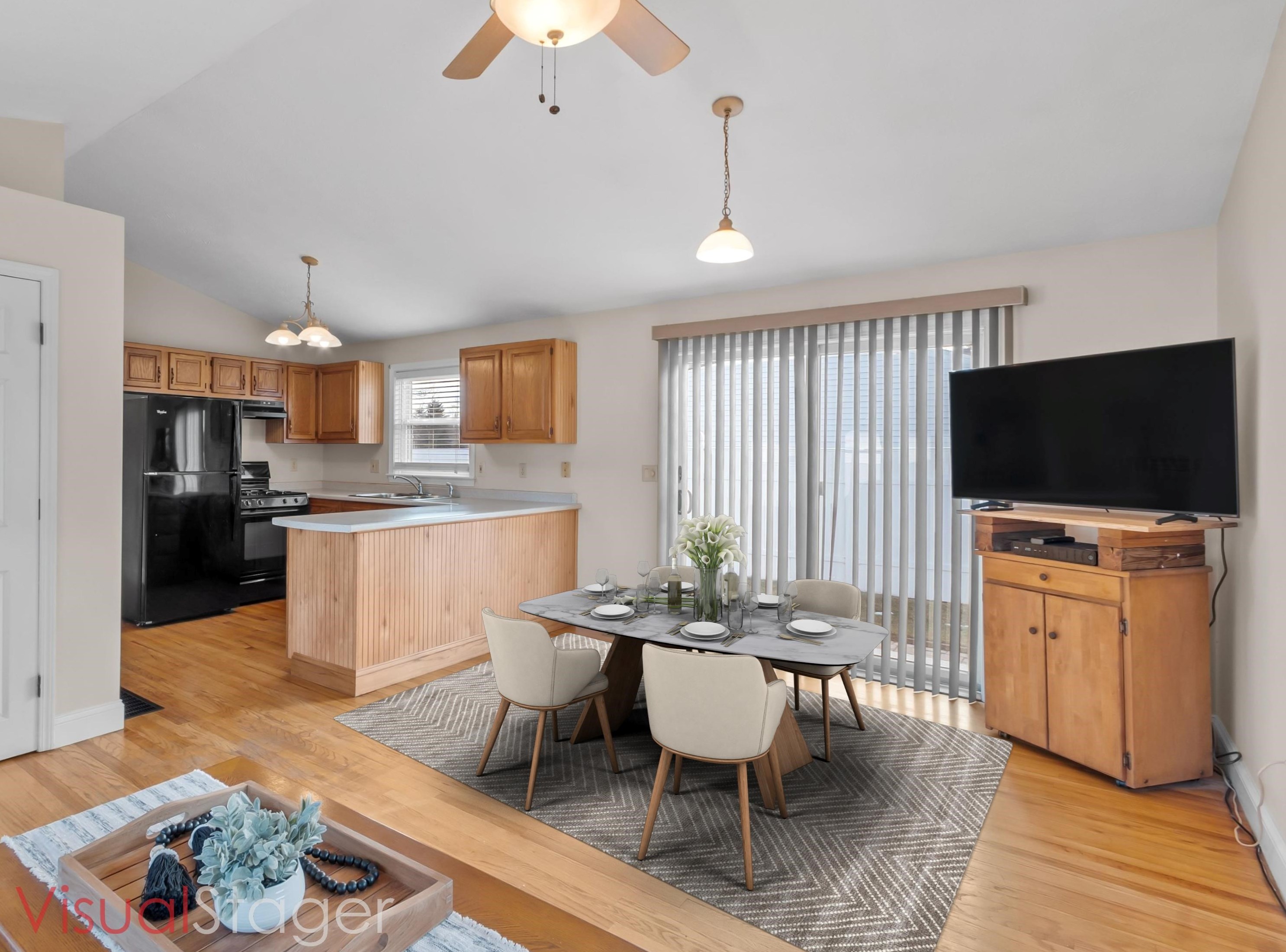 7 Blackstone St, Hudson NH  03051-4354 exterior
