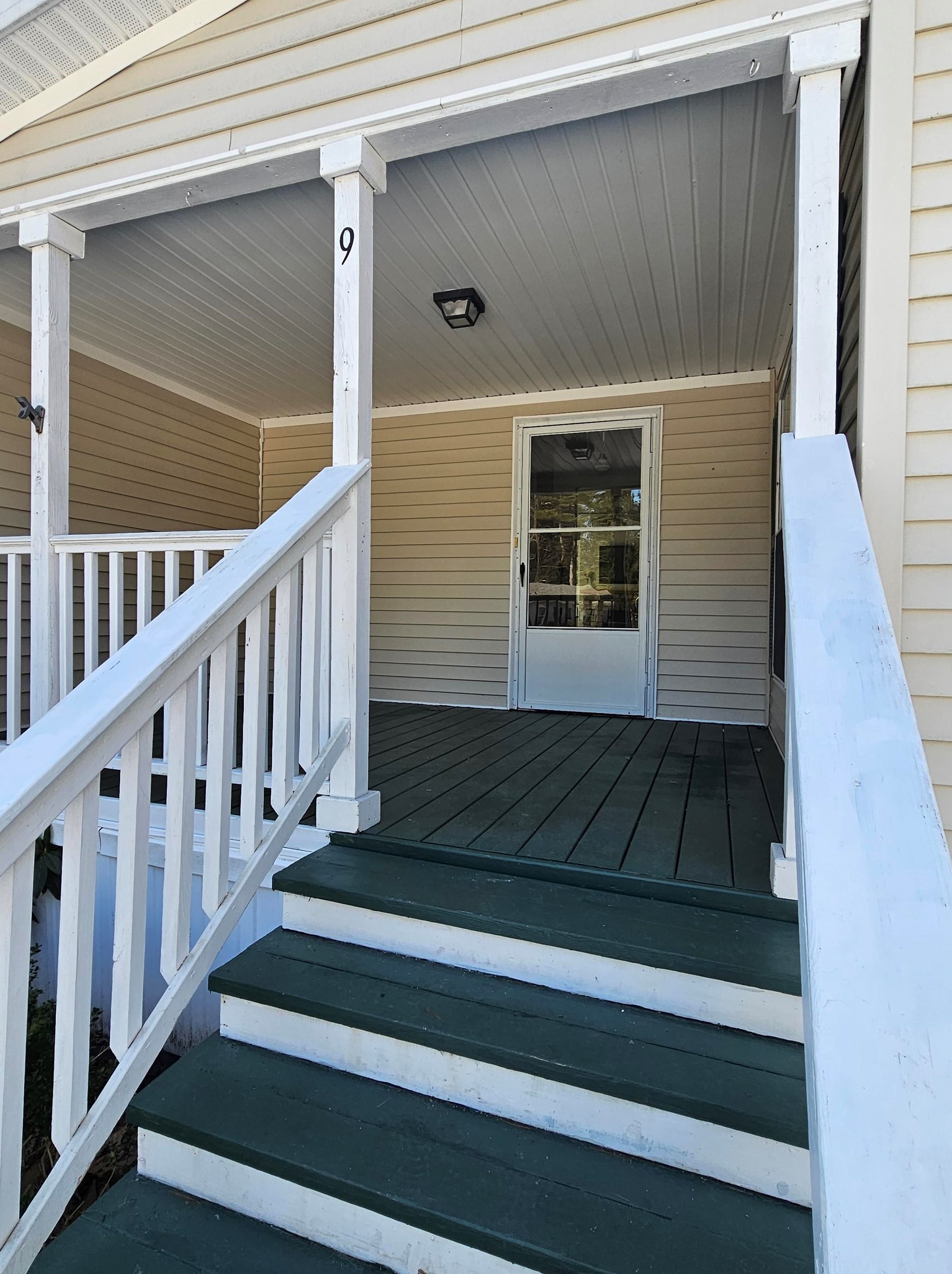9 Diamondback Dr, Rochester, NH 03868-7025