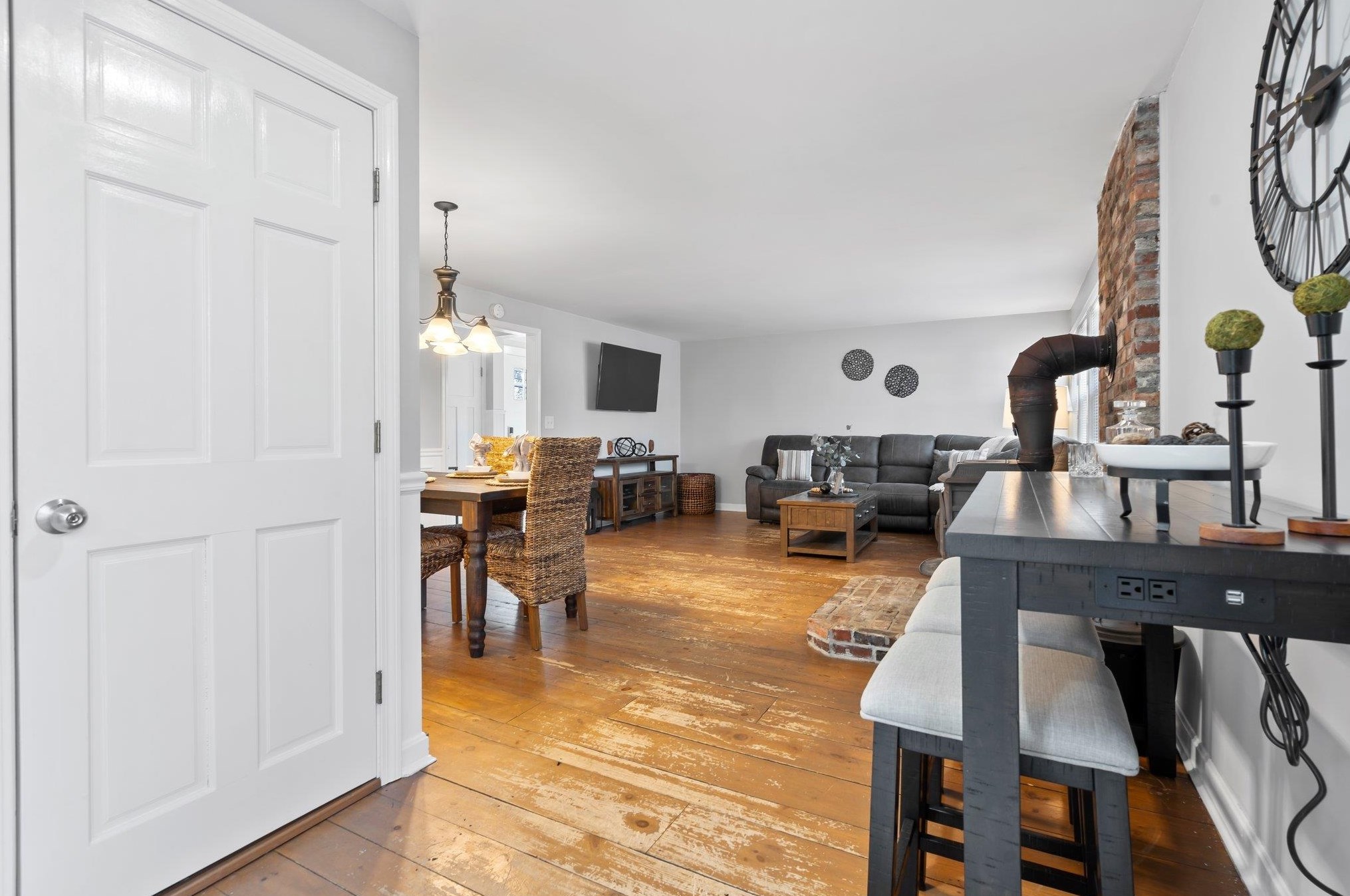 280 Main St, Danville NH  03819-3239 exterior