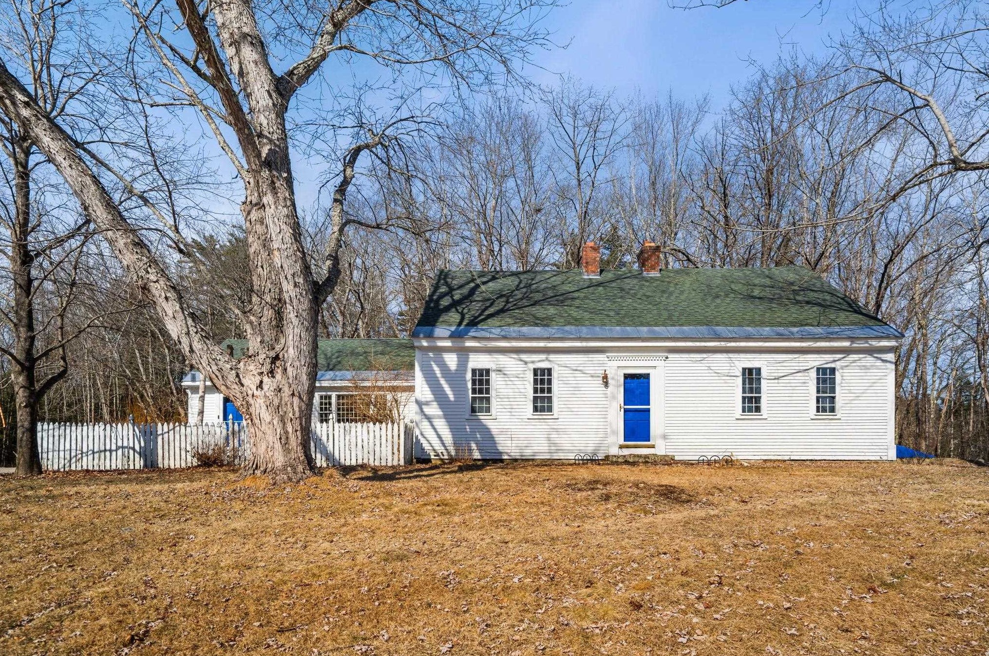 339 Mccurdy Rd, New Boston, NH 03070