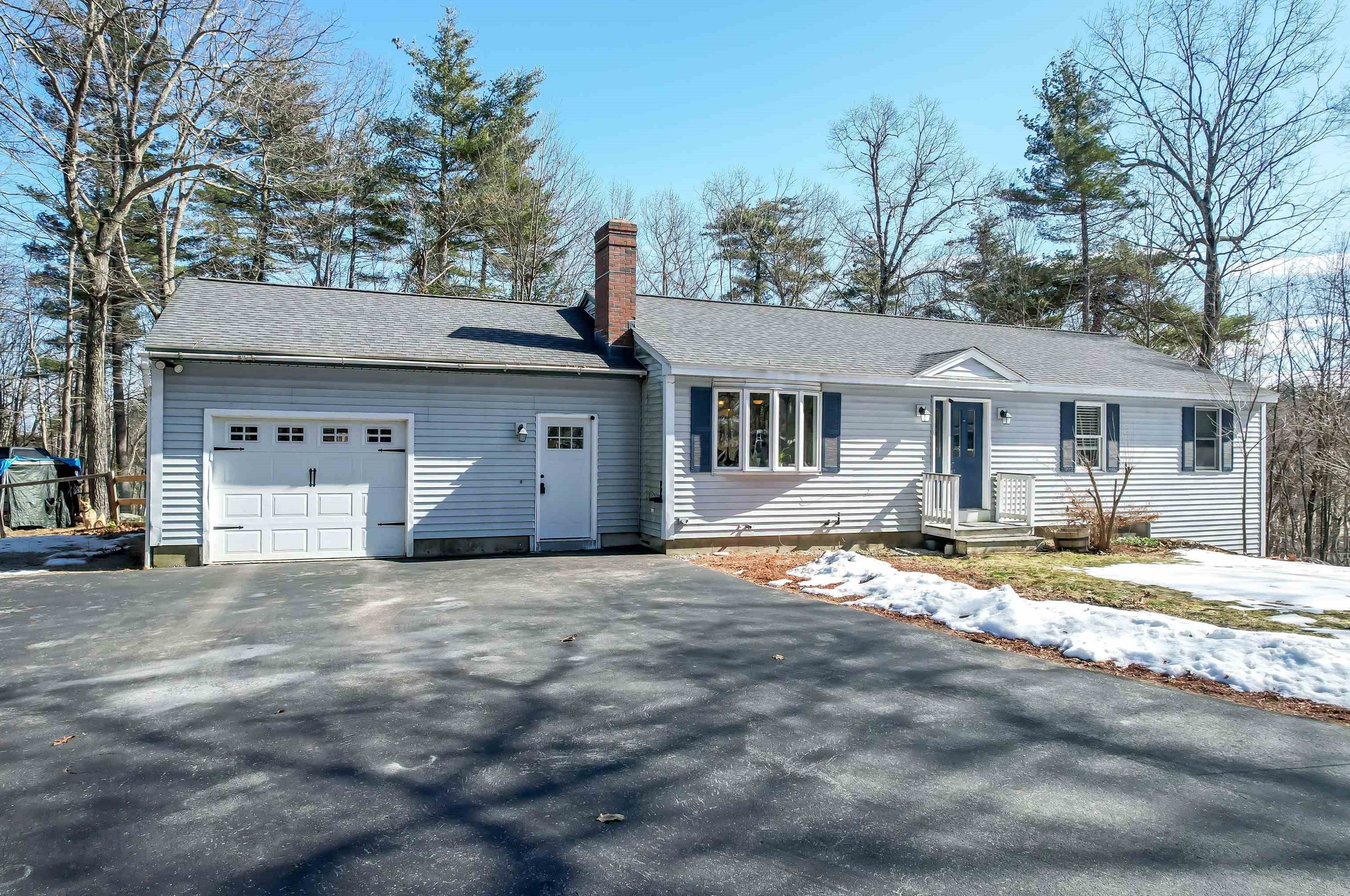 252 Mile Slip Rd, Milford, NH 03055 exterior