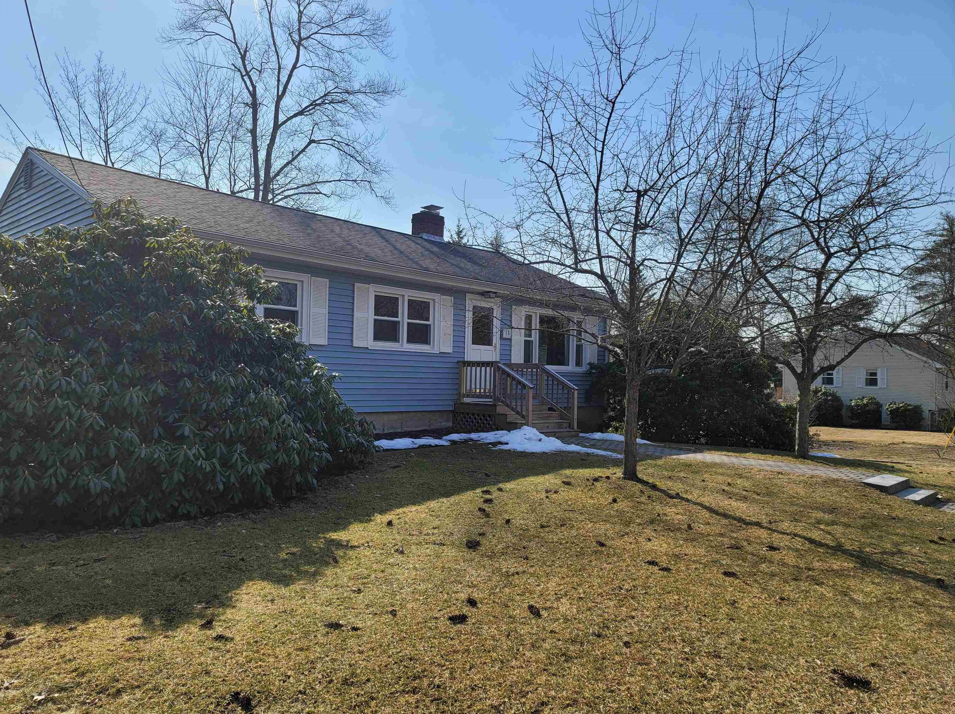 13 Center Cir, Plaistow, NH 03865