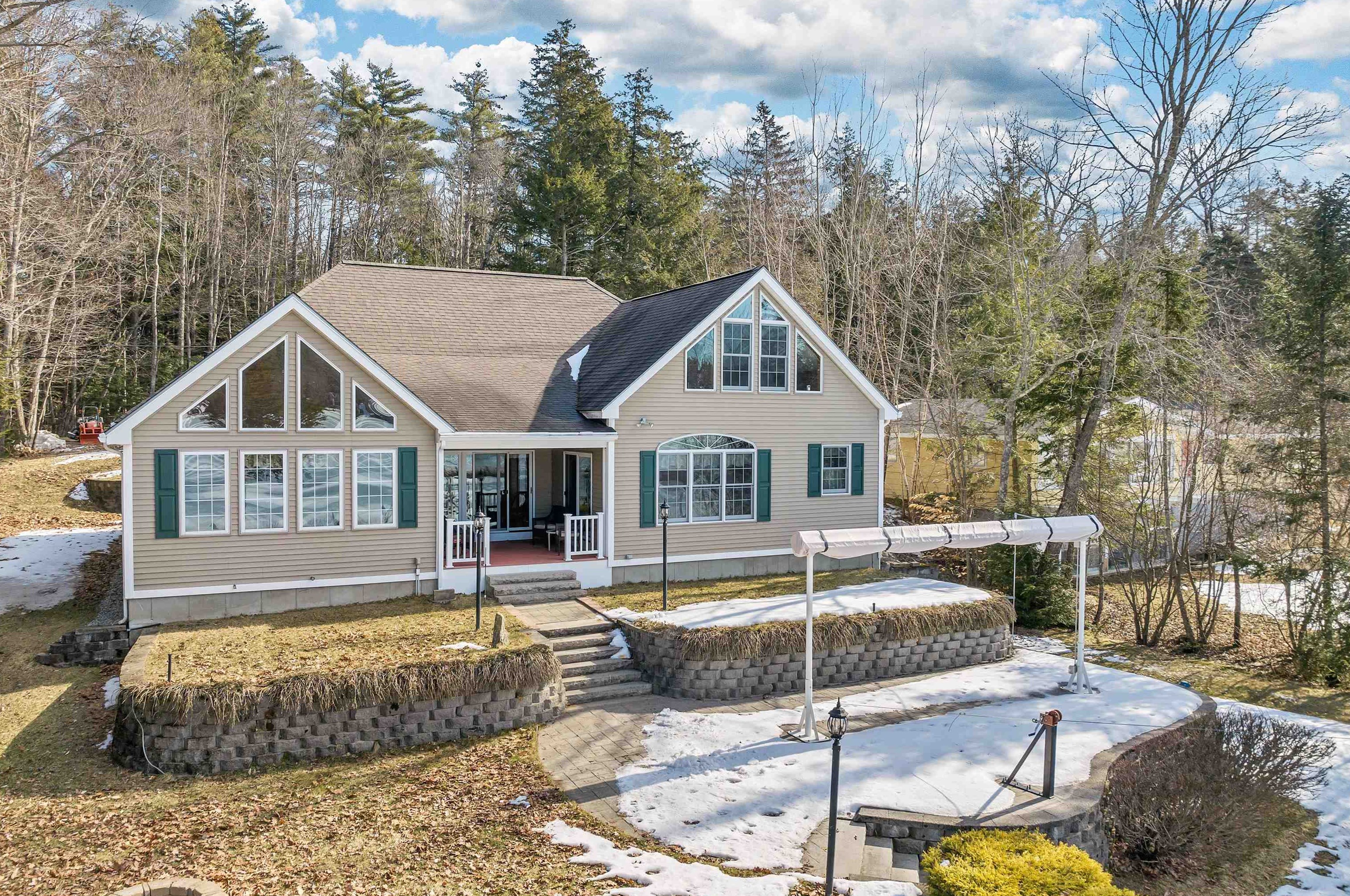 31 Blackey Cove Rd, Moultonborough, NH 03254 exterior