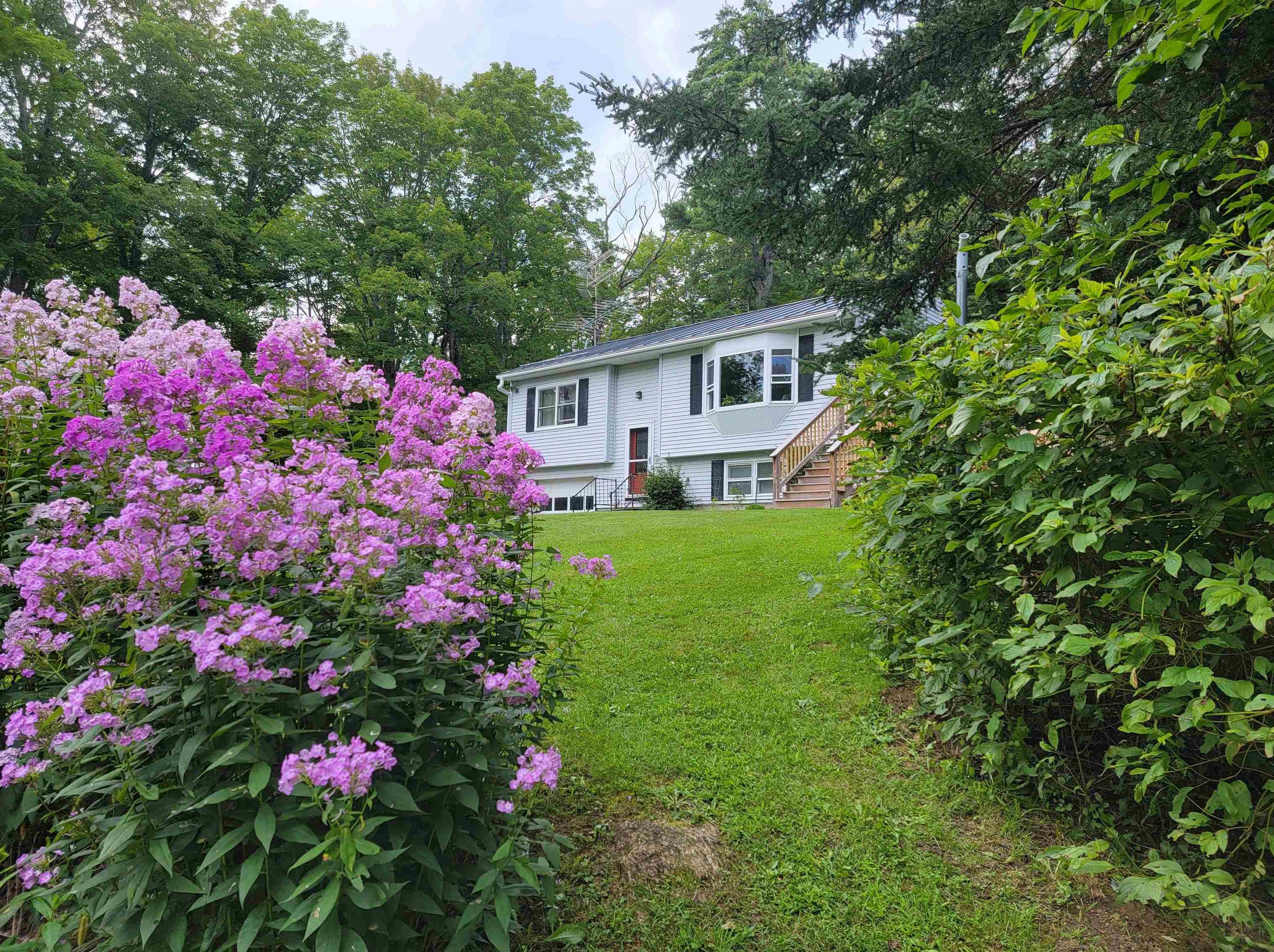 5 Gilby Ln, Orange, NH 03741