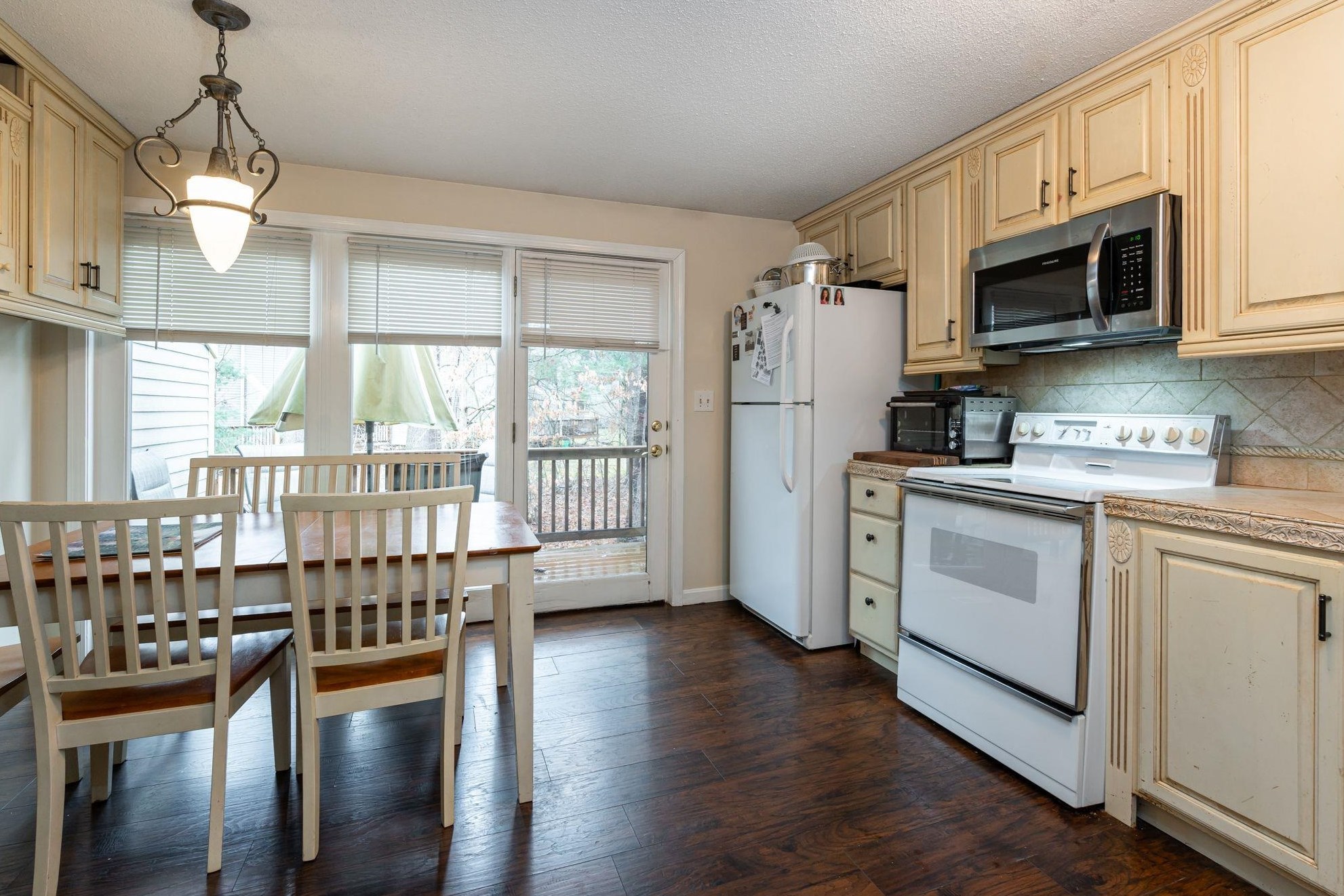 102 Bartemus Trail, Nashua, NH 03063