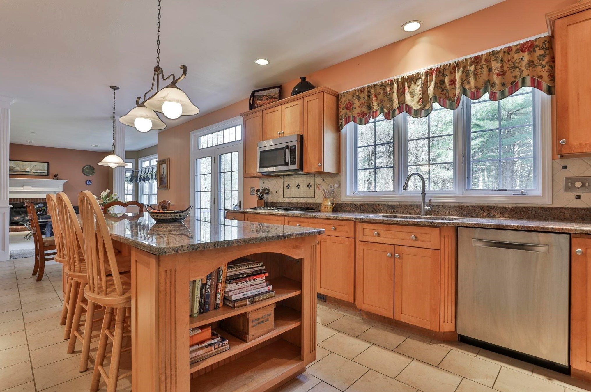 51 Pierce Ln, Hollis, NH 03049