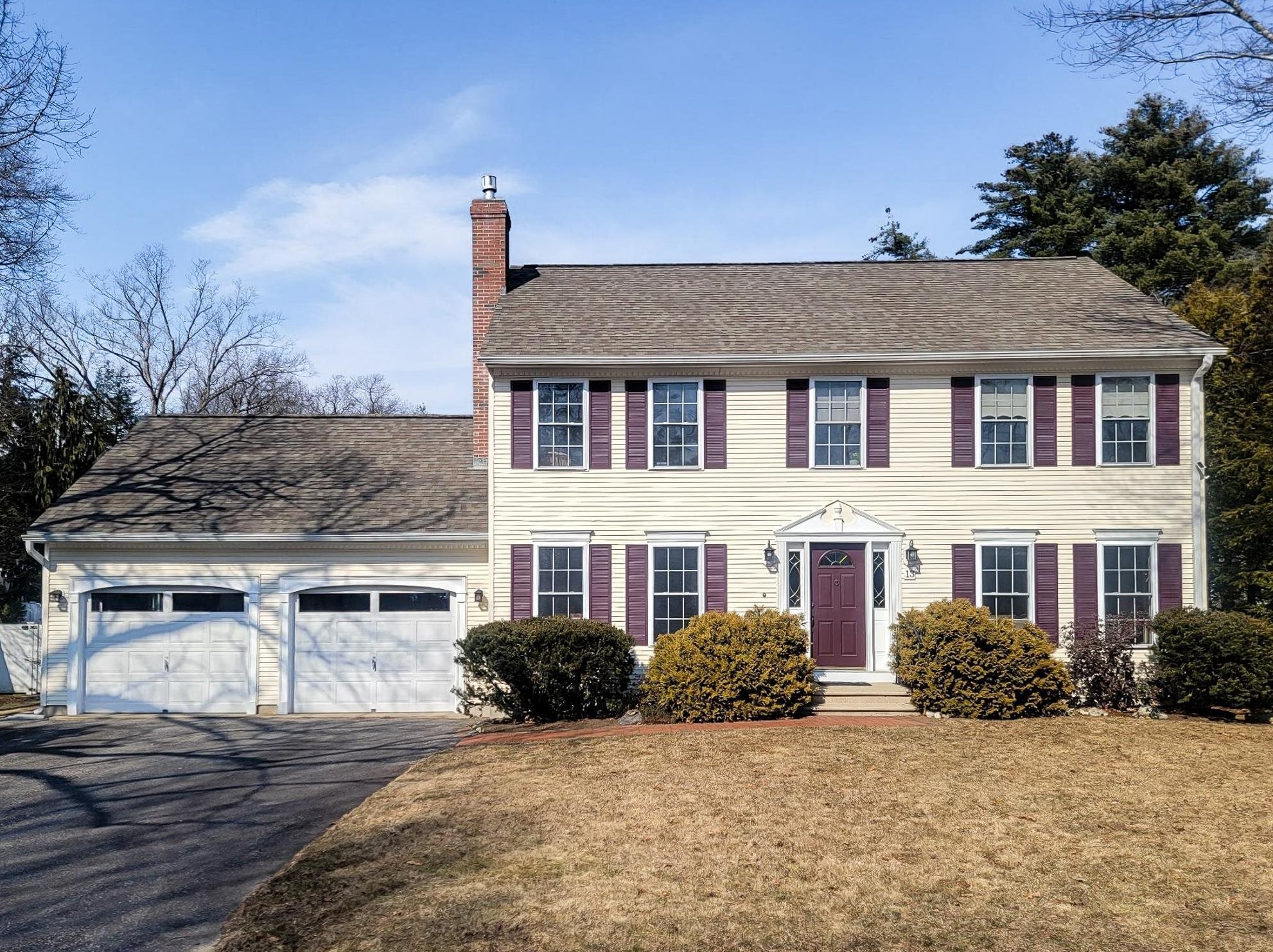 13 Ashland St, Nashua, NH 03064