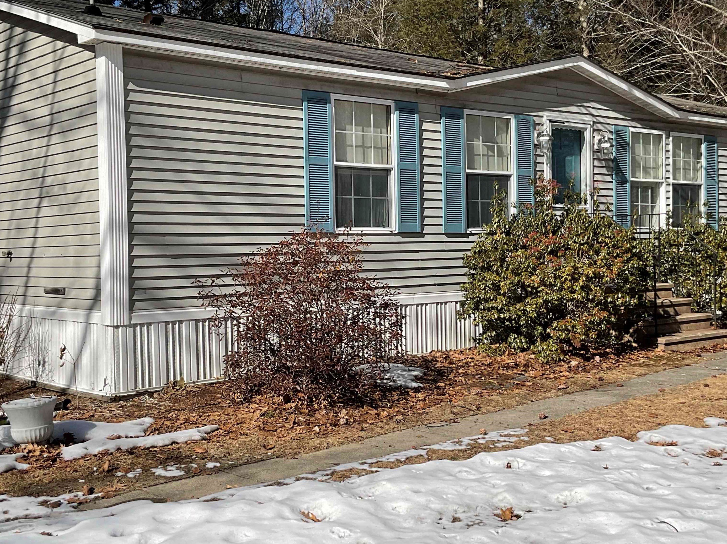 18 Harvey Brook Rd, Tuftonboro, NH 03894