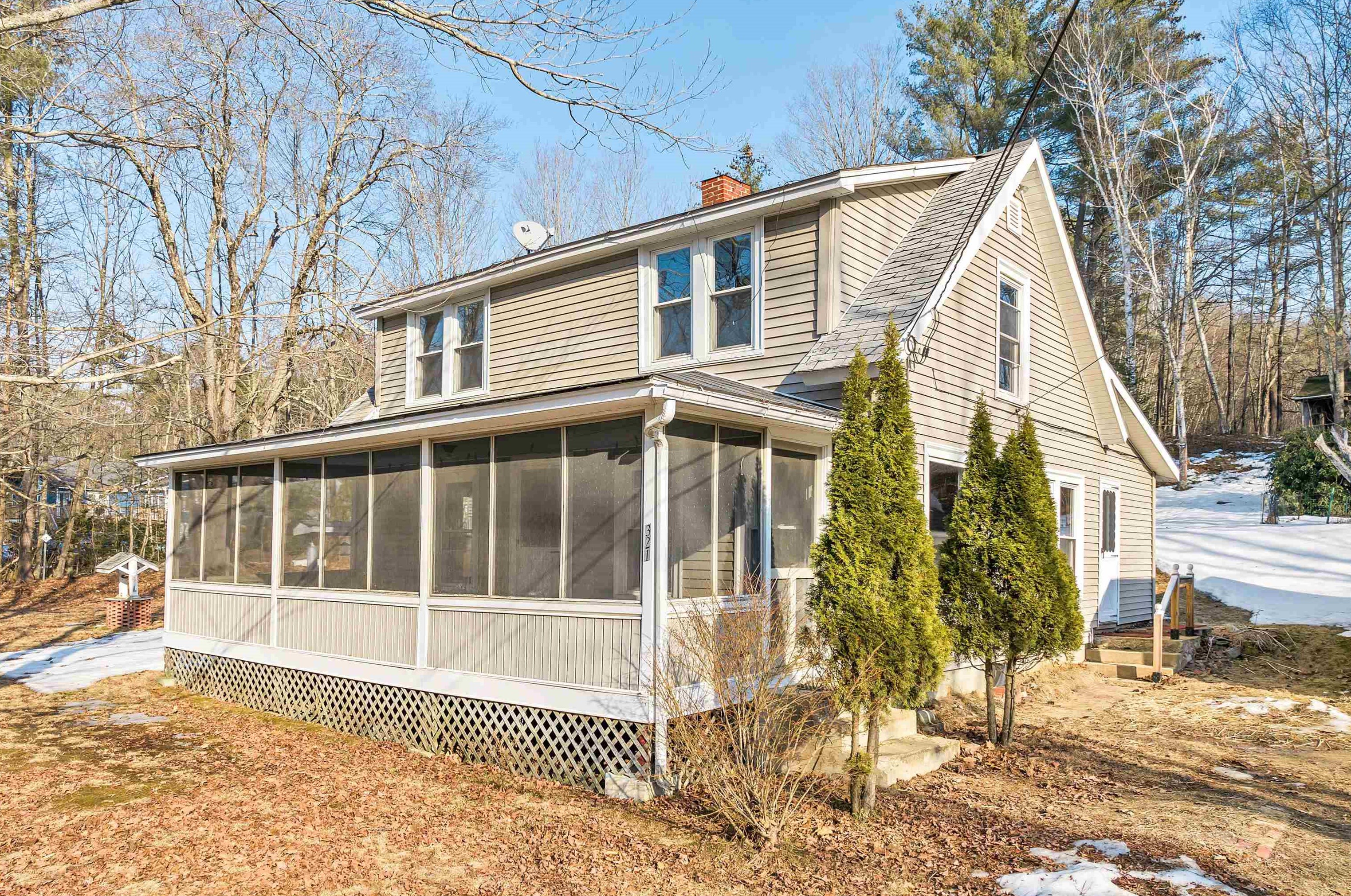 321 New Hampton Rd, Franklin, NH 03235