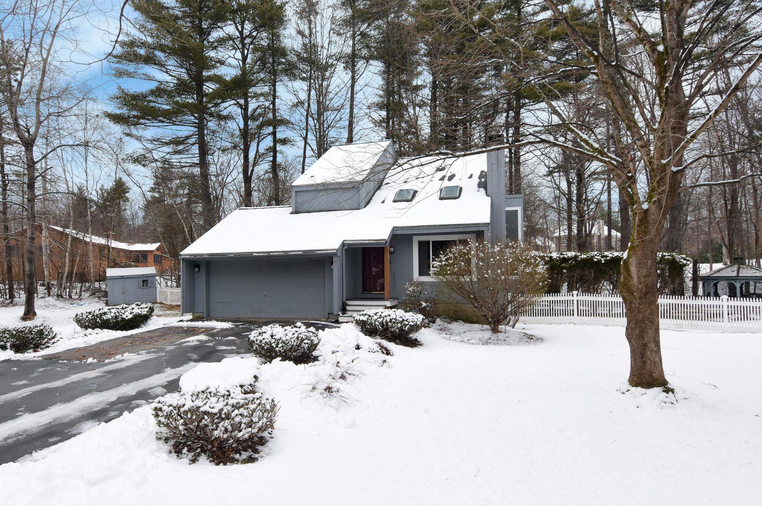 3 Linda St, Windham NH  03087-1757 exterior