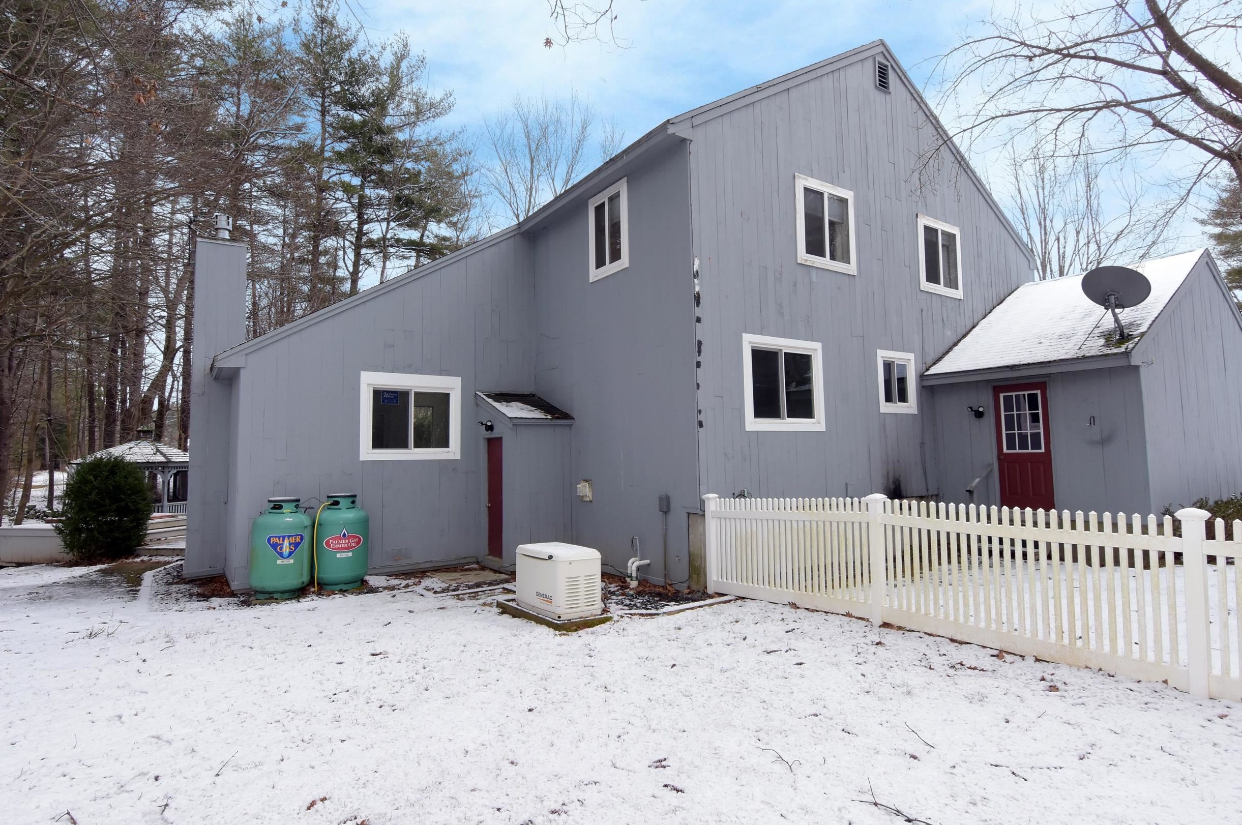 3 Linda St, Windham NH  03087-1757 exterior