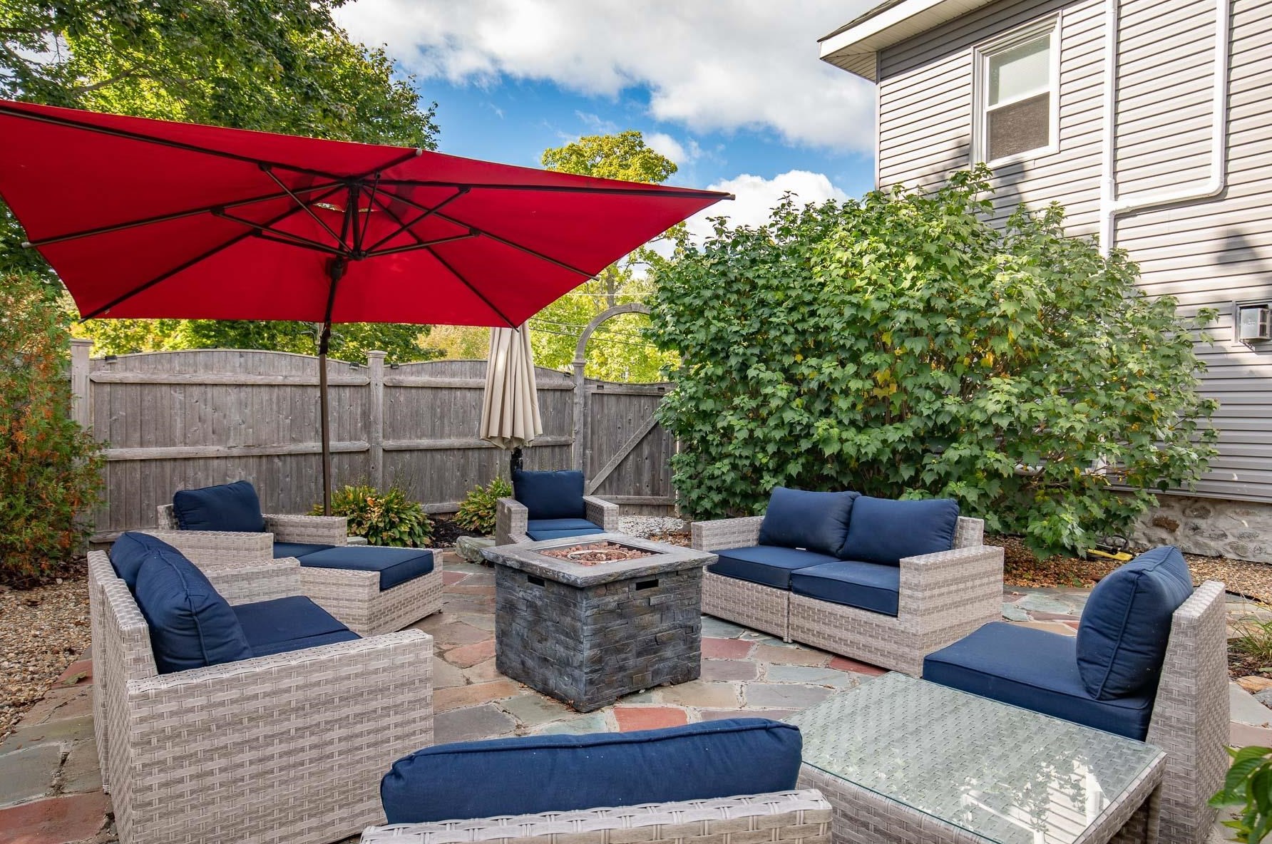 384 Peverly Hill Rd, Portsmouth, NH 03801