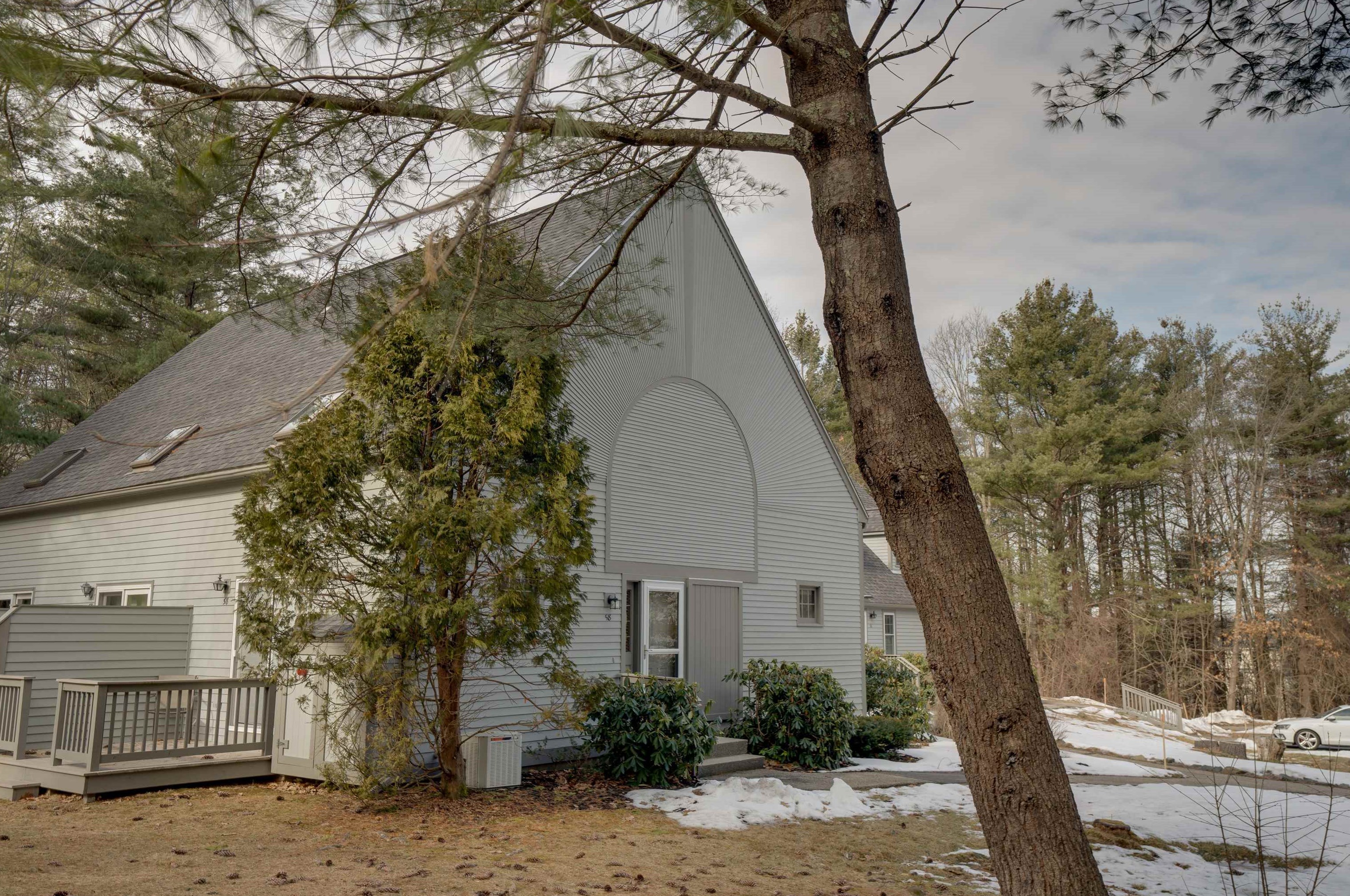58 Glengarry Dr, Stratham, NH 03885-2151