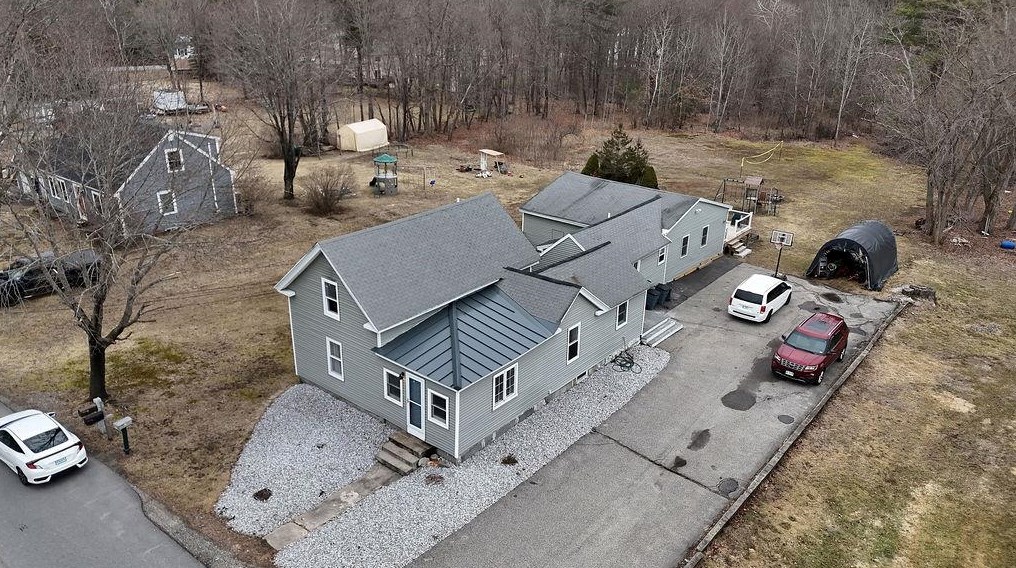 17 Border St, Amherst, NH 03031-3130