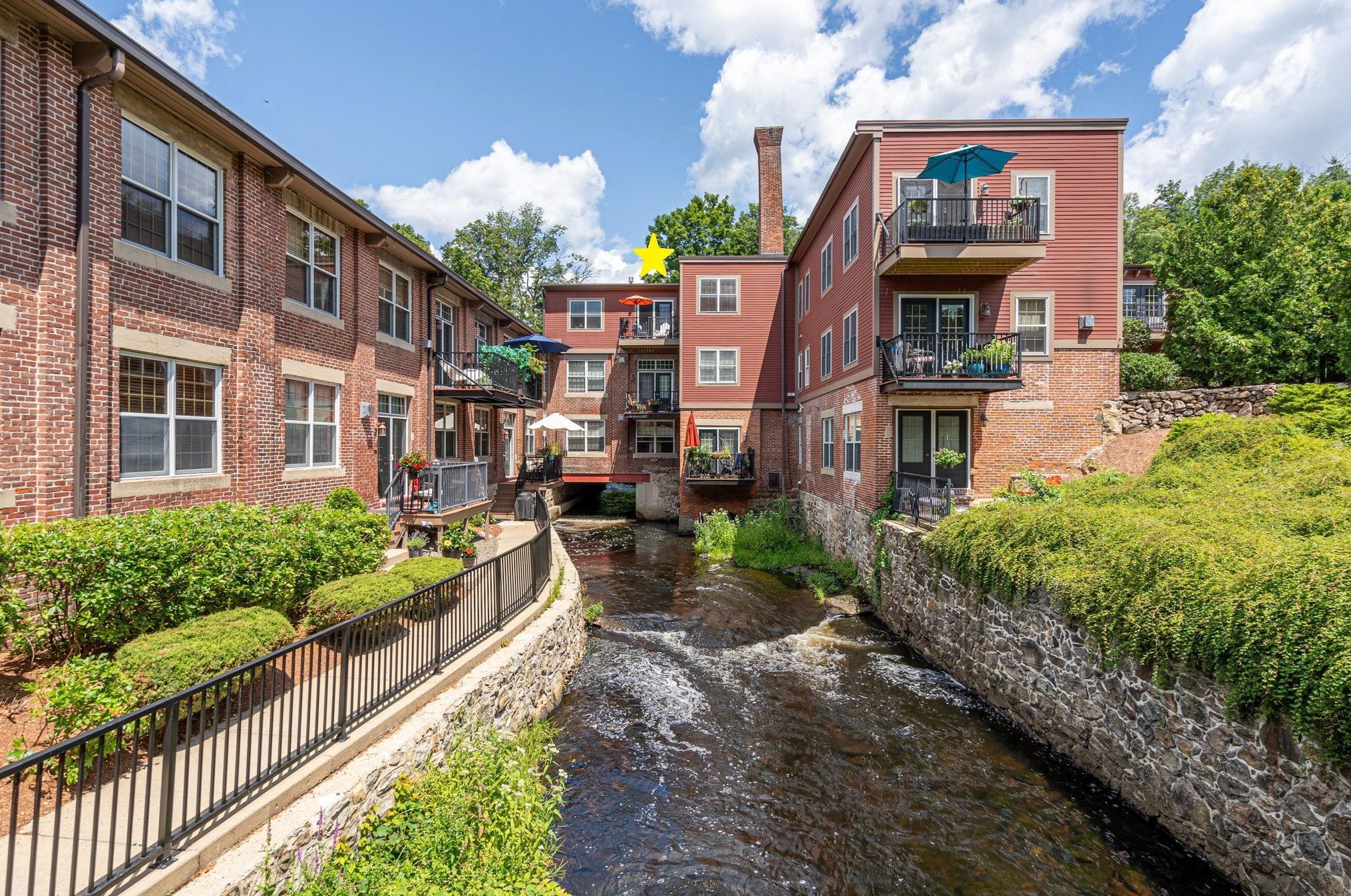 7 Chester Rd #302, Derry, NH 03038