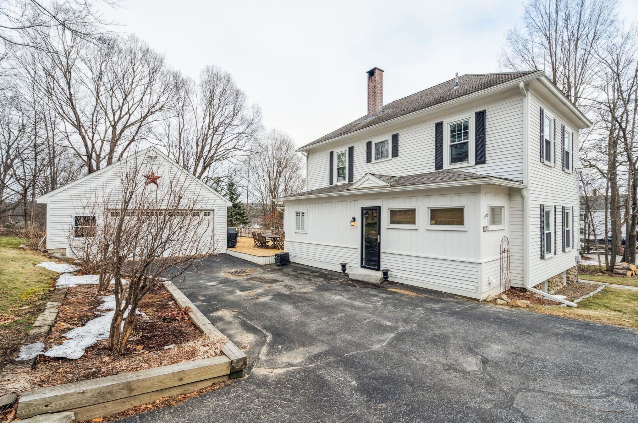 17 Highland St, Meredith, NH 03253
