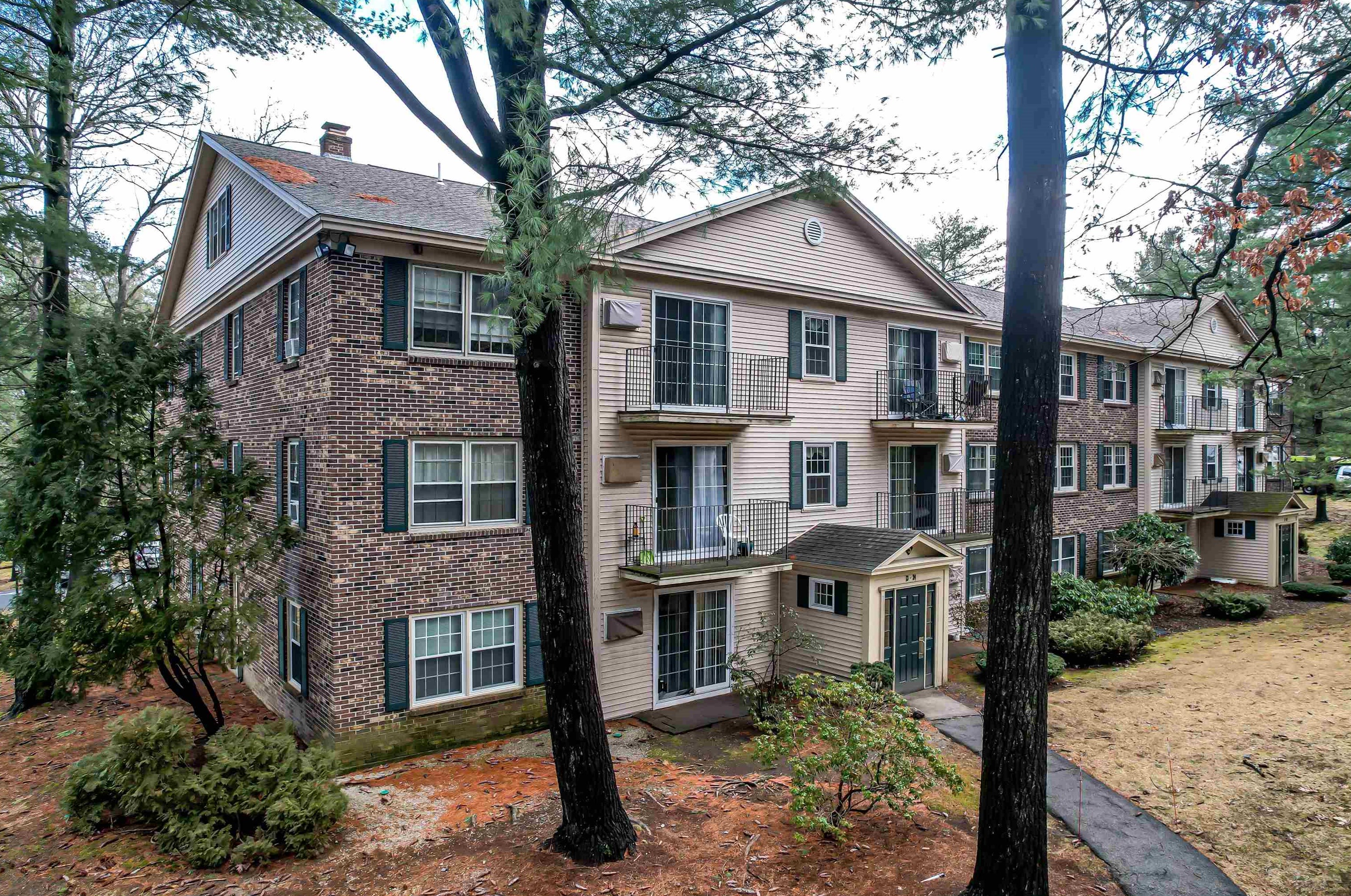 5 Autumn Leaf Dr #10, Nashua, NH 03060