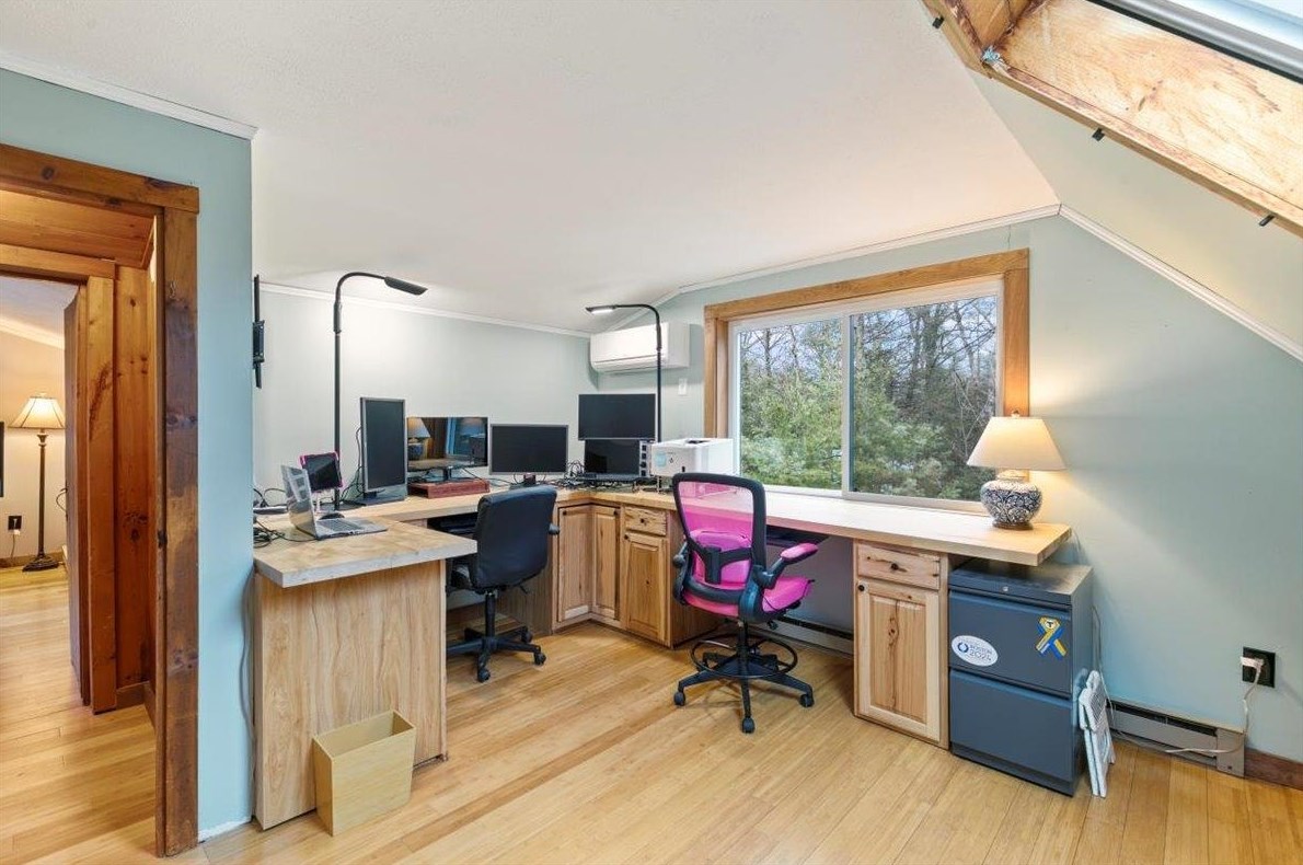 5 Tamworth Rd, Sandown NH  03873-2213 exterior